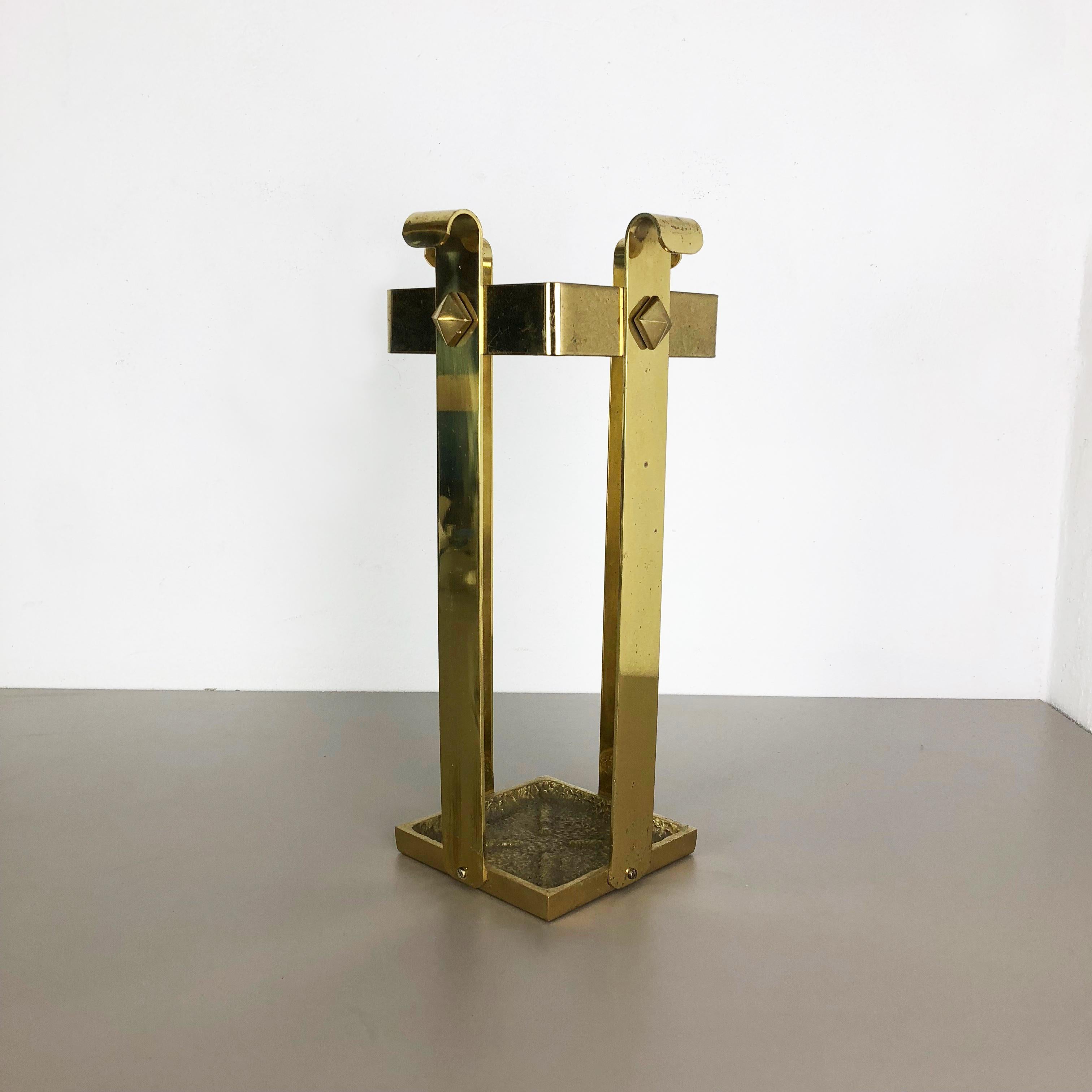 Original Hollywood Regency Solid Brass Umbrella Stand, Italy, 1970s In Good Condition In Kirchlengern, DE