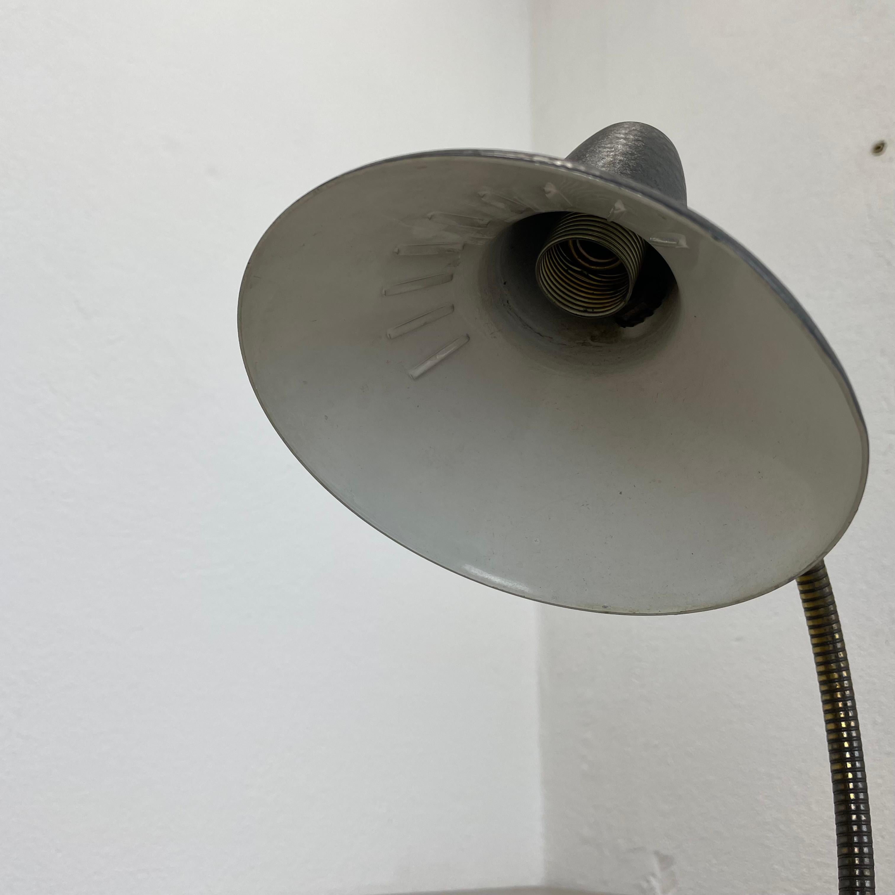 Original Hollywood Regency Stilnovo Style Brass Sputnik Table Light, Italy 1950s For Sale 4