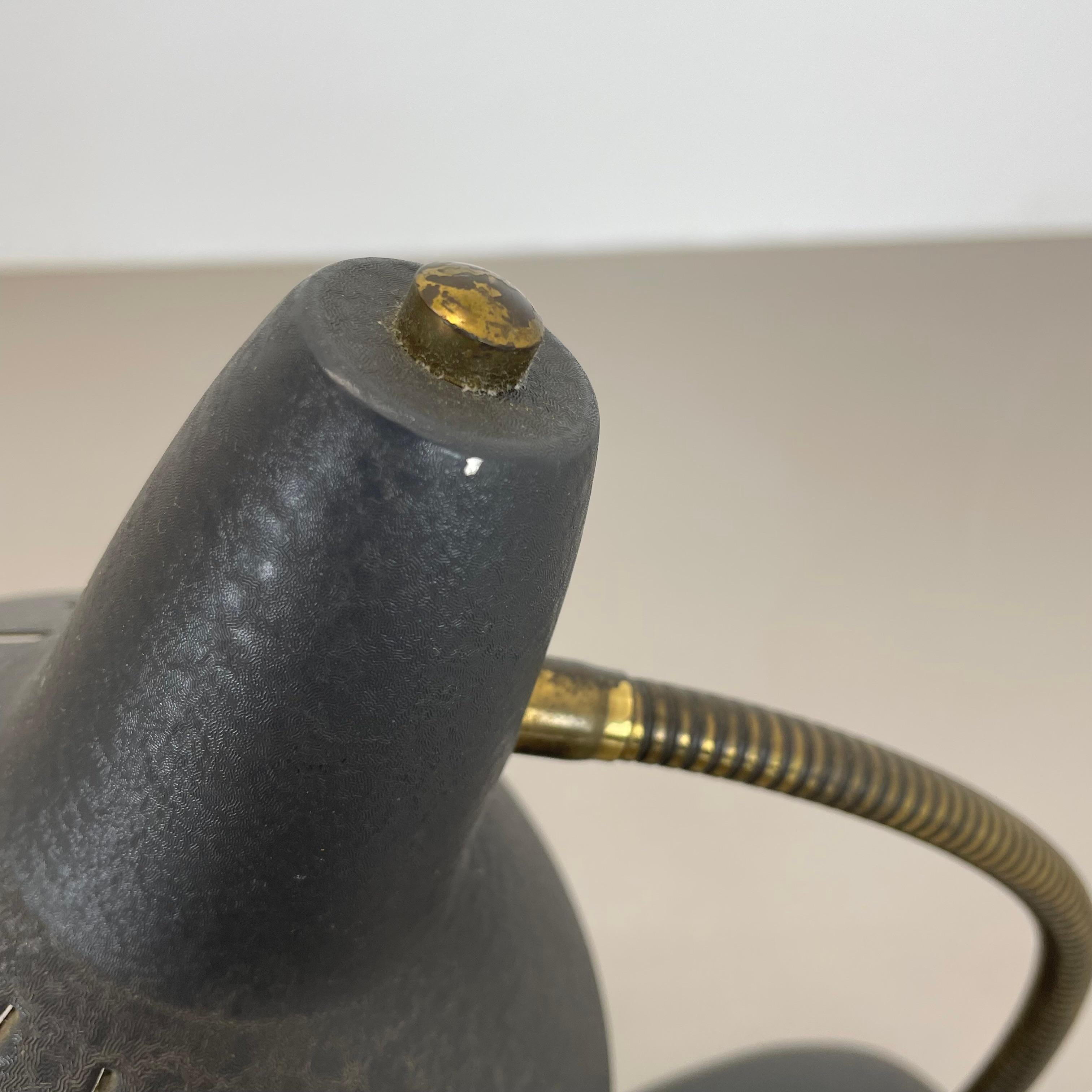 Original Hollywood Regency Stilnovo Style Brass Sputnik Table Light, Italy 1950s In Good Condition For Sale In Kirchlengern, DE