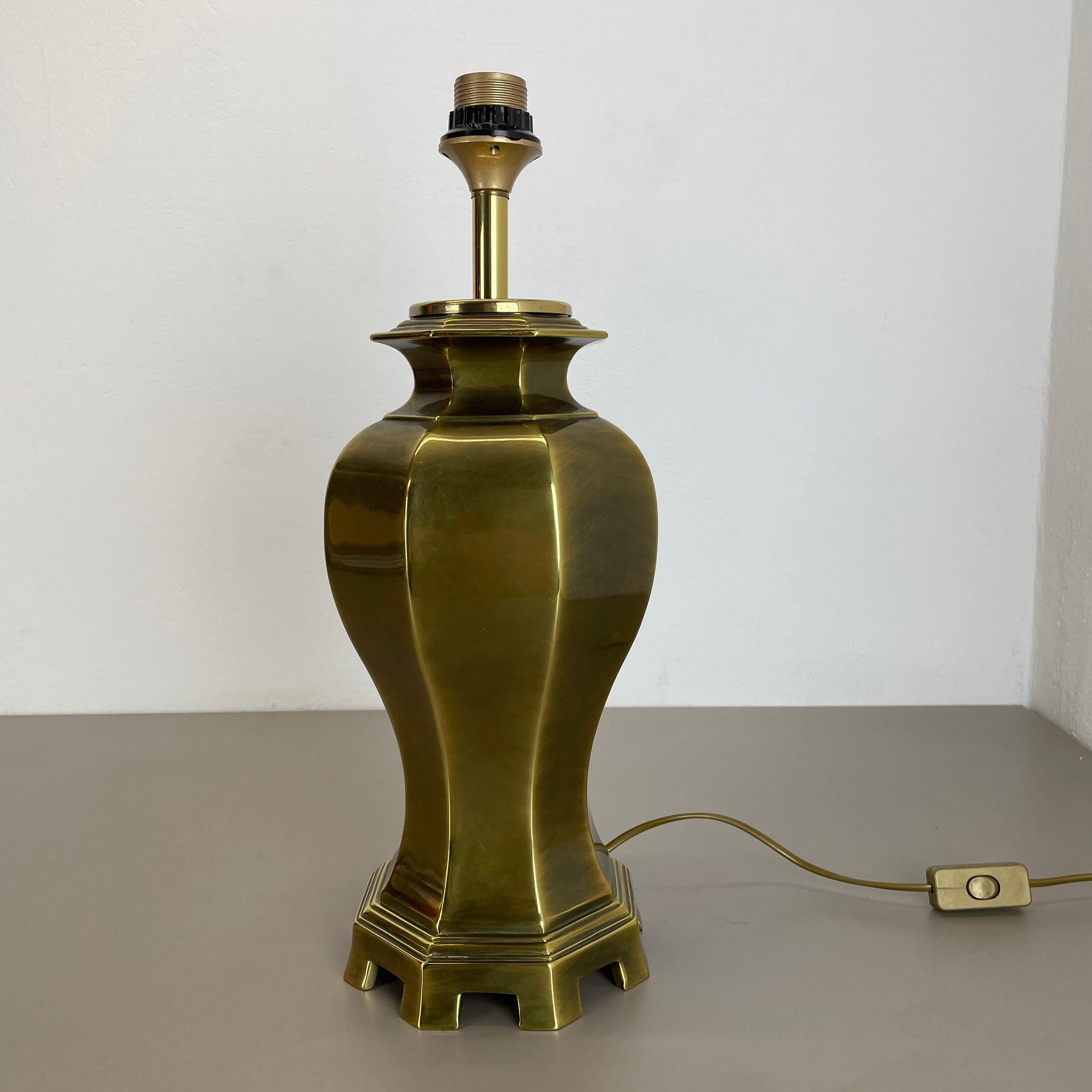 Original Hollywood Regency Stilnovo Style Brass Sputnik Table Light, Italy 1970s In Good Condition For Sale In Kirchlengern, DE