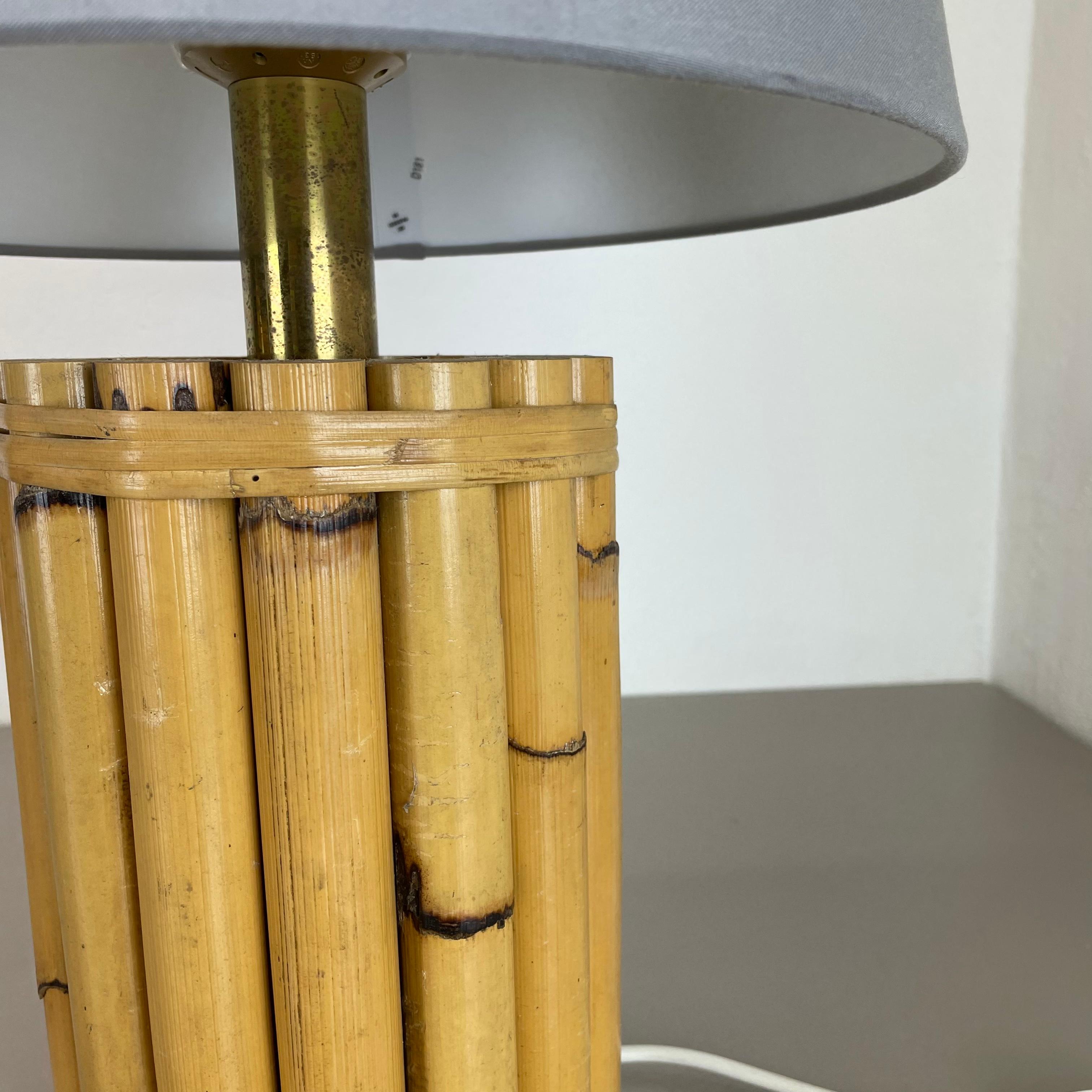Original Hollywood Regency Tiki Bamboo Table Light, Italy, 1970s In Good Condition For Sale In Kirchlengern, DE
