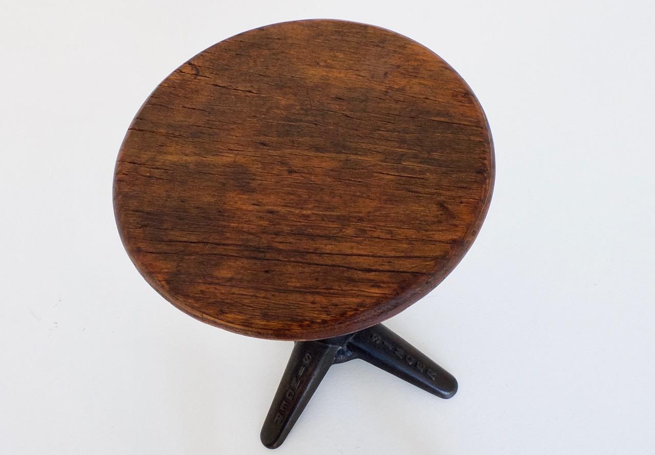 Original Industrial Singer Stool, Height Adjustable, circa 1930 1