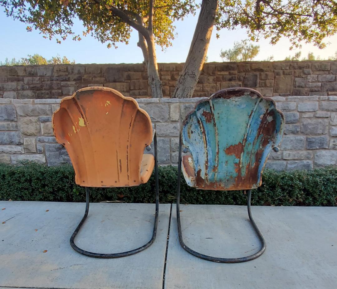 Original Iron Shellback Clamshell Lawn & Patio Chairs Mid Century Modern 1940s For Sale 1