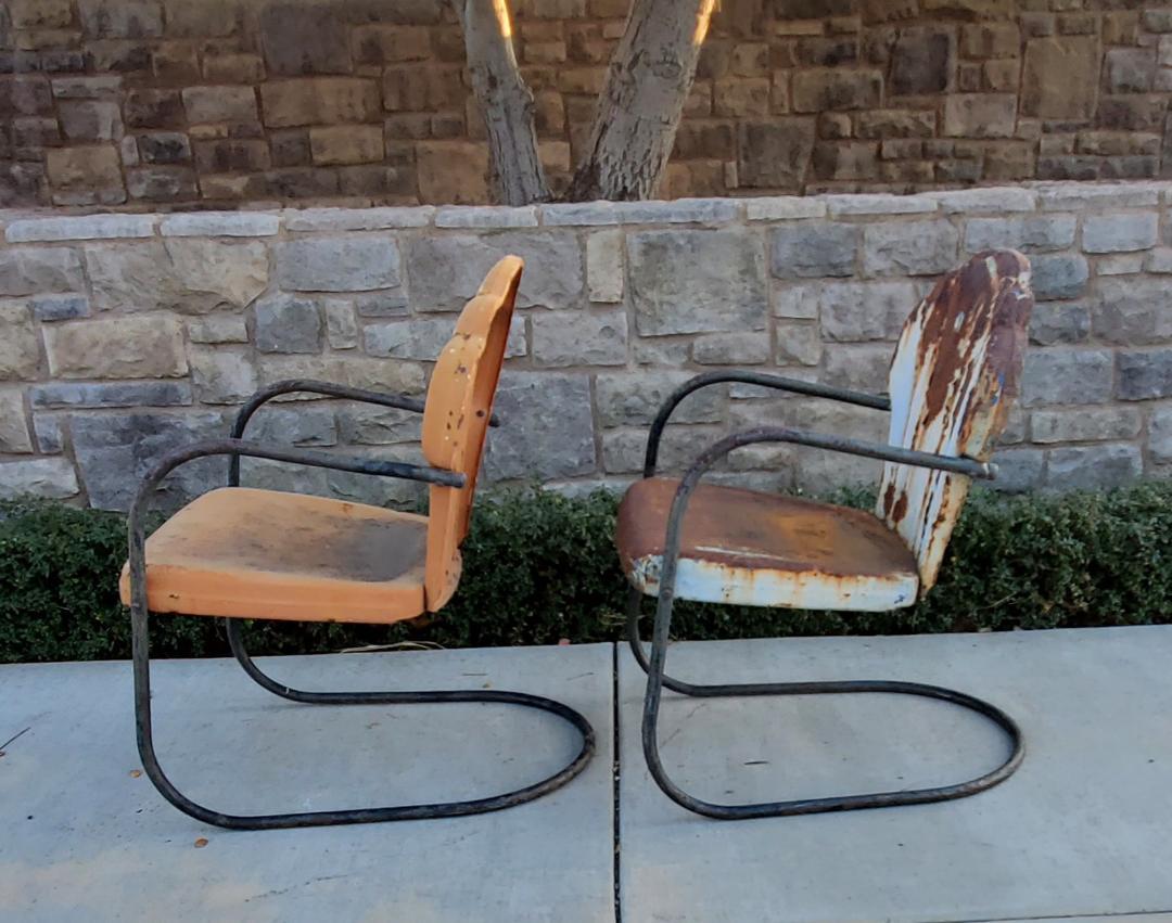 Mid-Century Modern Original Iron Shellback Clamshell Lawn & Patio Chairs Mid Century Modern 1940s For Sale
