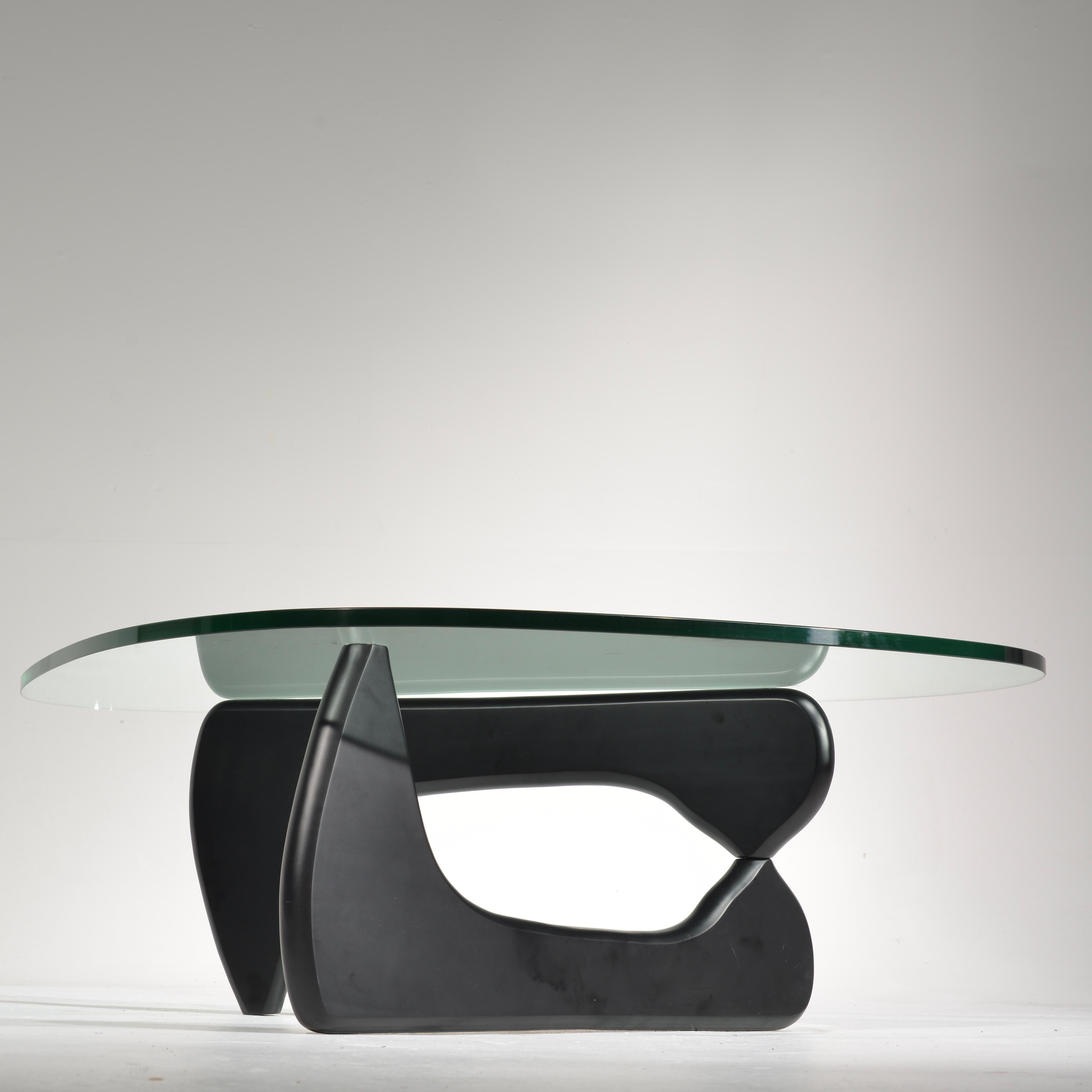 Modern Original Isamu Noguchi Sculpture Coffee Table for Herman Miller in Black