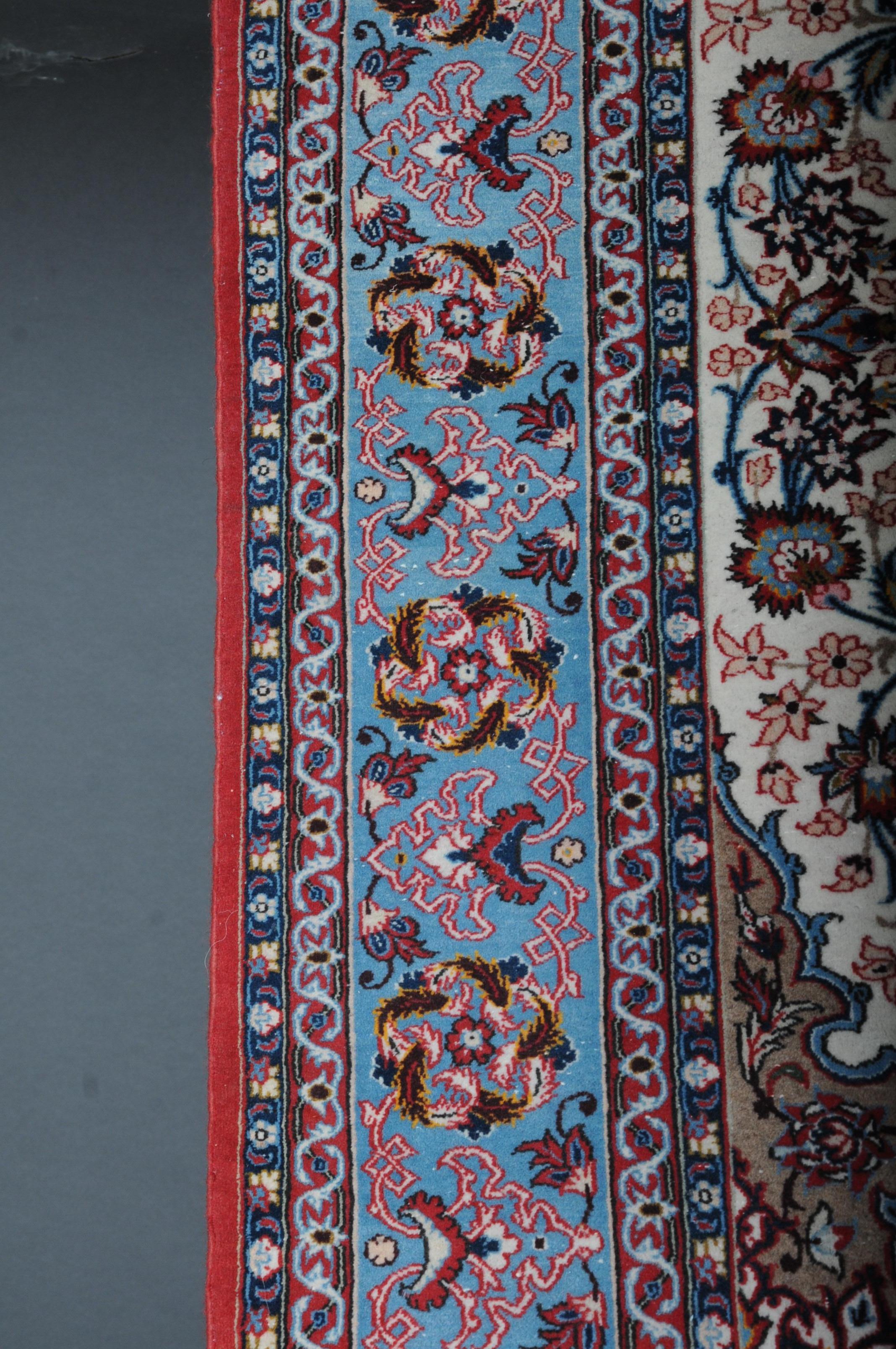 Isfahan-Teppich, 20. Jahrhundert im Angebot 2