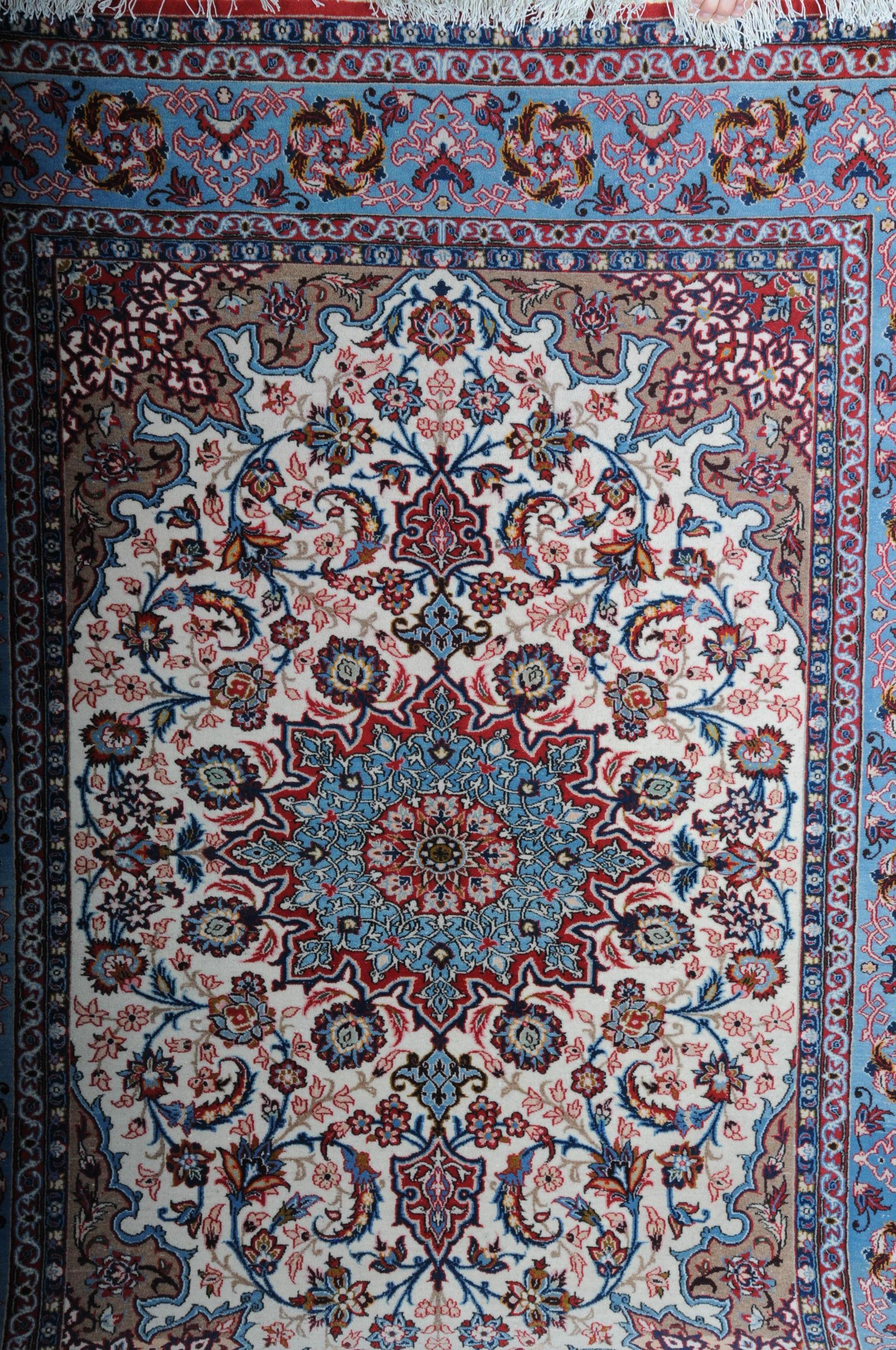 Original Isfahan Carpet, 20th Century For Sale 3