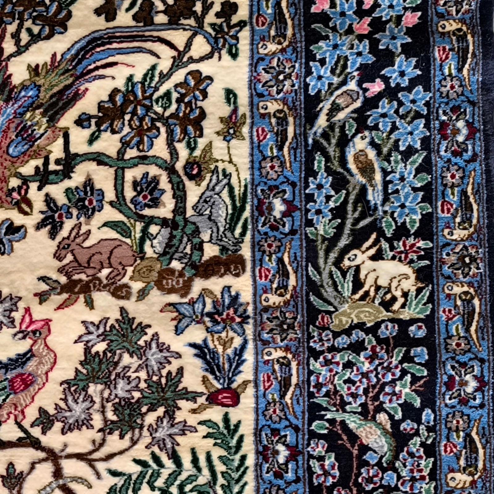 Tapis Isfahan noué à la main, motif d'arbre de vie, animaux figuratifs en vente 3