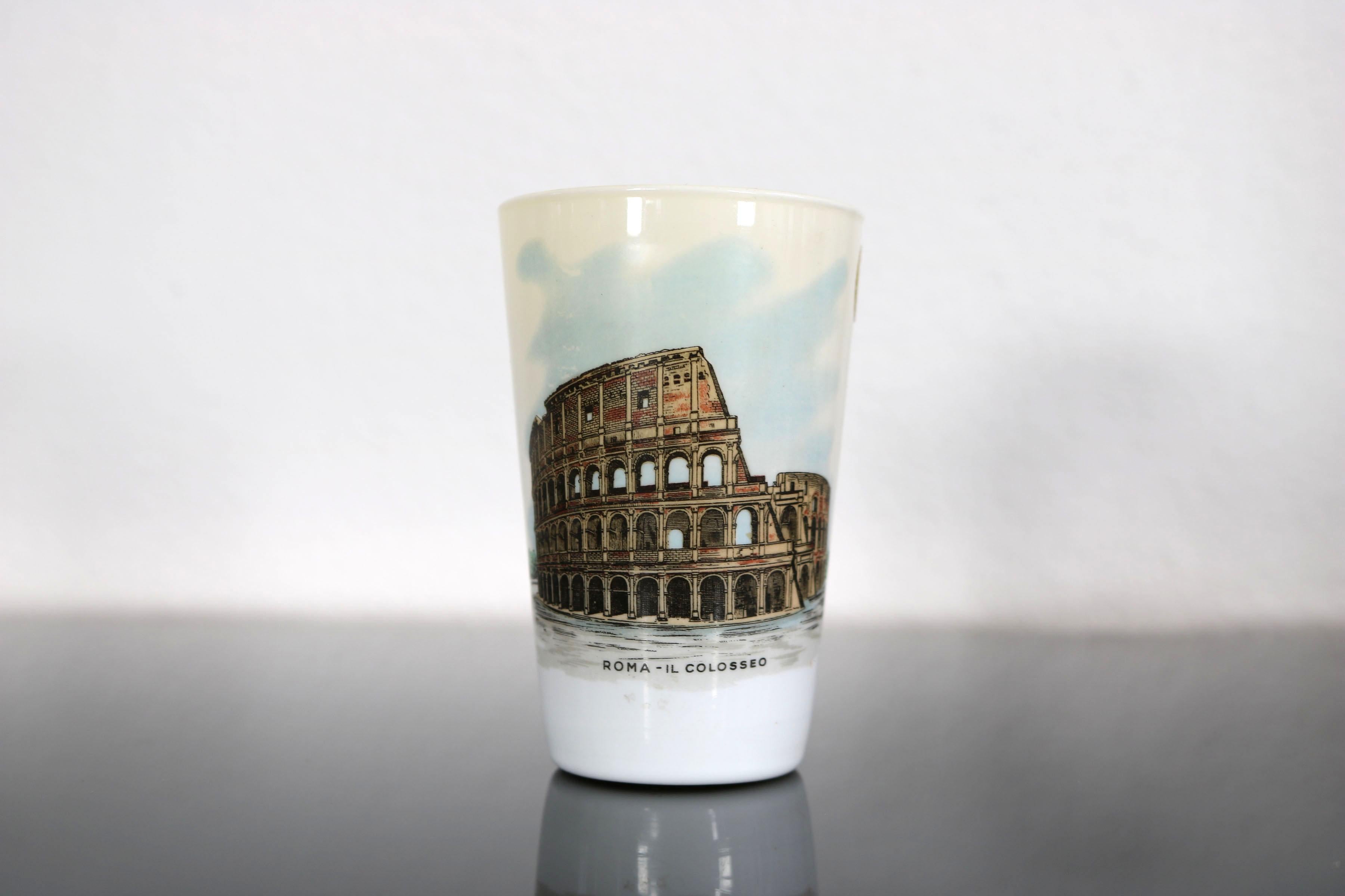 Pichet italien original des années 1950 avec 5 tasses à motif souvenir,  verre Murano en vente 1