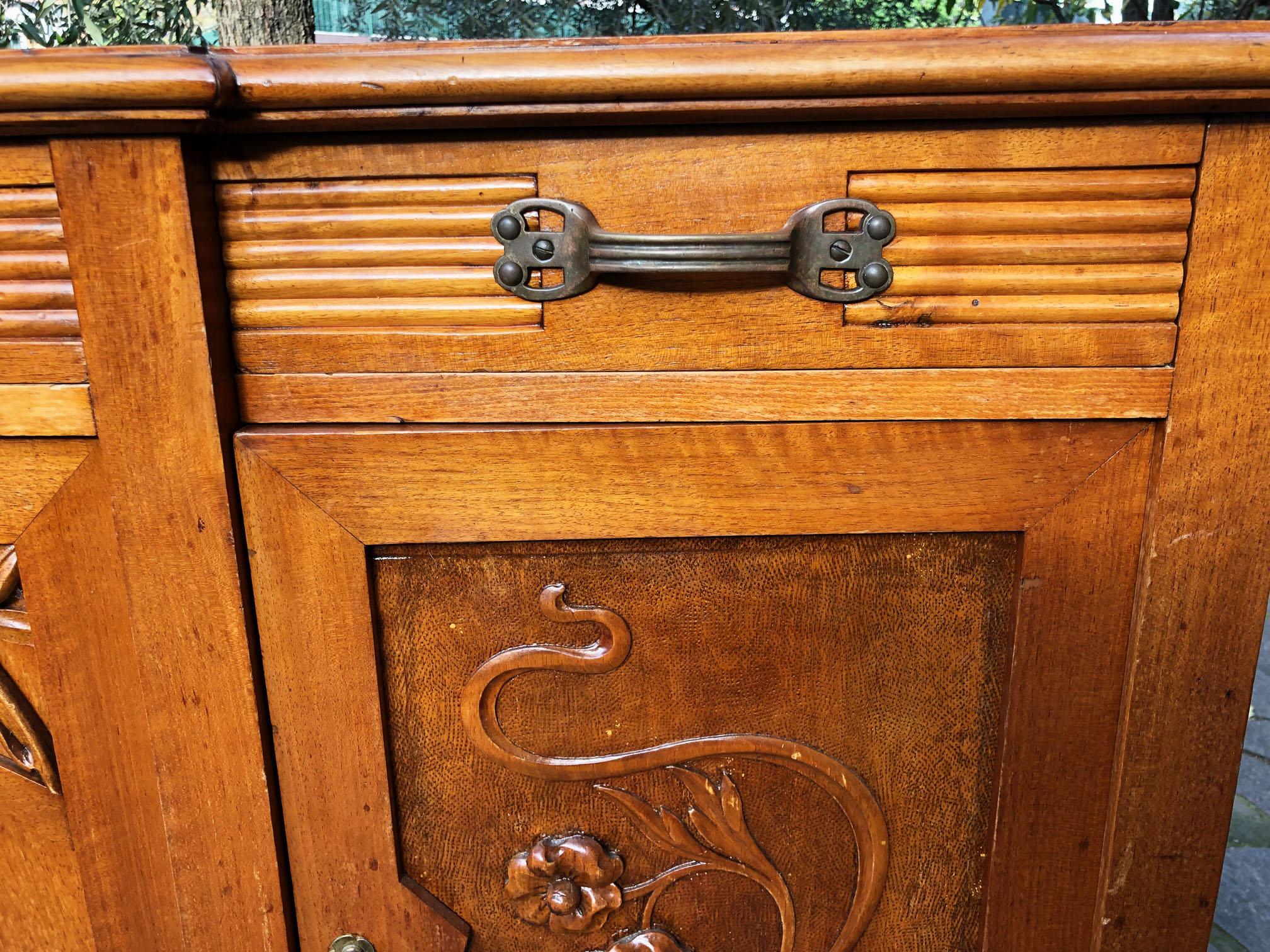 Early 20th Century Original Italian Art Noveau Sideboard in Honey-Colored Walnut with Three Drawers For Sale