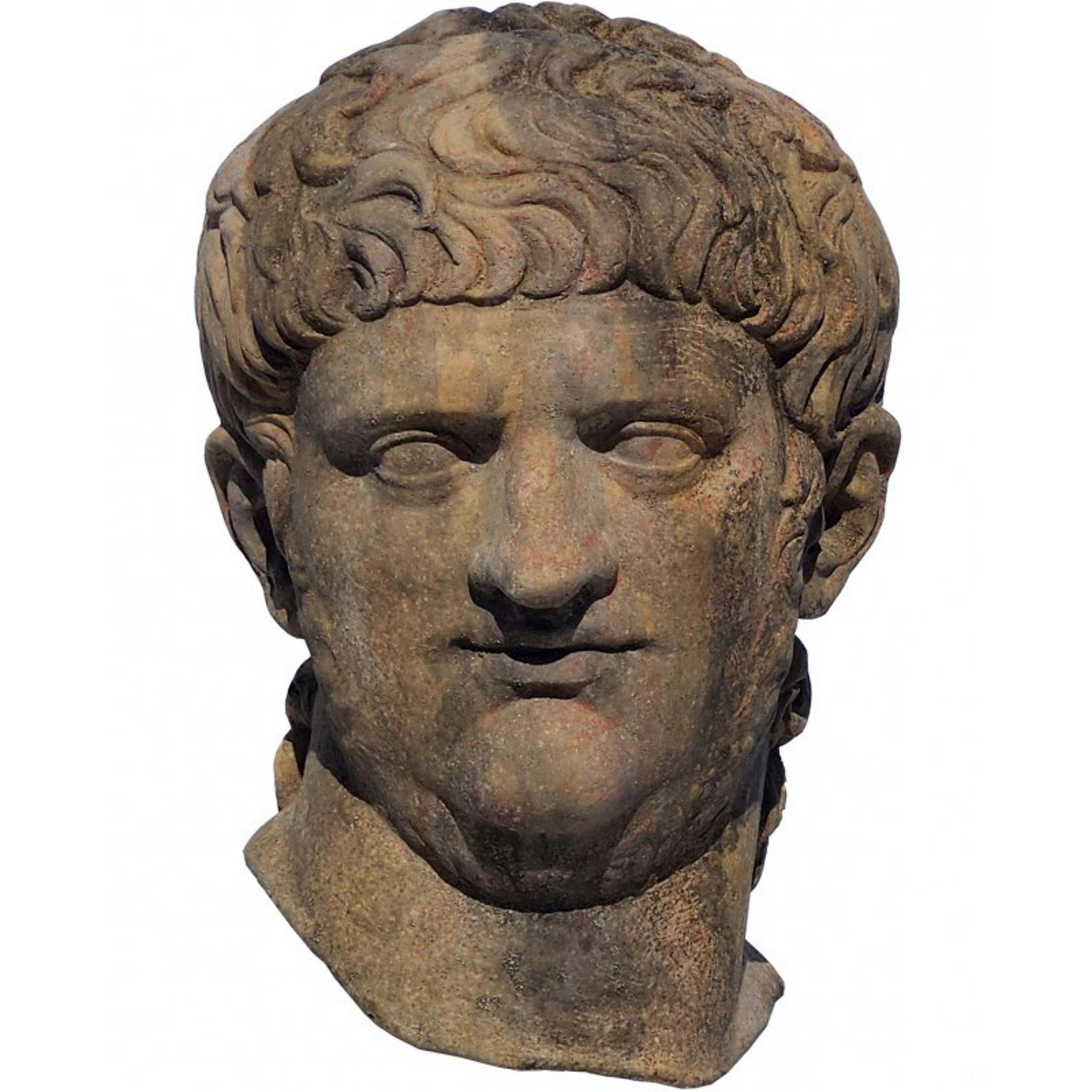Nero (Anzio 37 - Rome 68 AD) Roman Emperor (54-68 AD).
Last member of the Julio-Claudian gens.
Terracotta of our production, our exclusive shape.
Copy of the head of the famous half-bust of the Capitoline Museums from the Albani and then Giustiniani