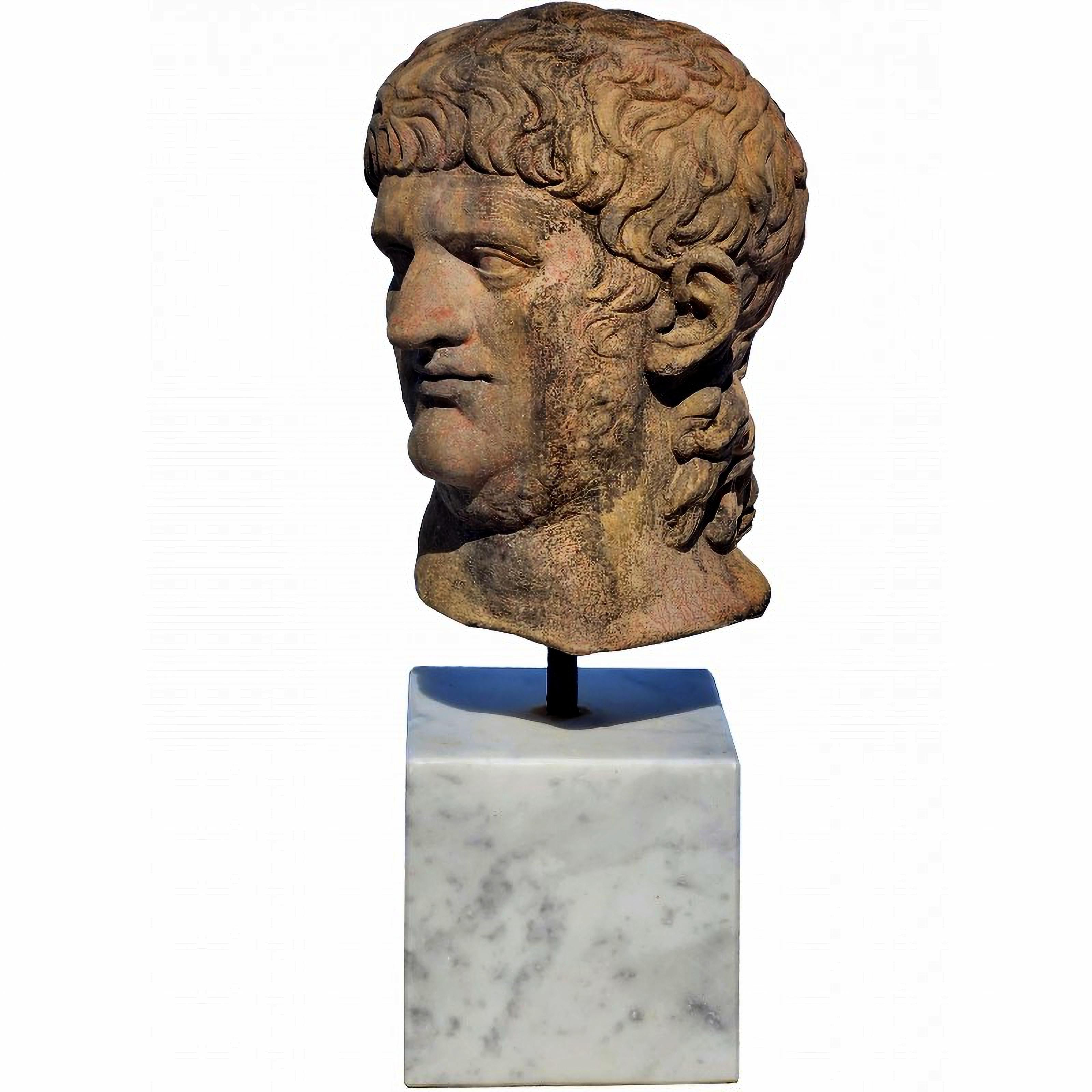 Original Italian Bust of Nerone in Terracotta, 20th Century In Good Condition For Sale In Madrid, ES