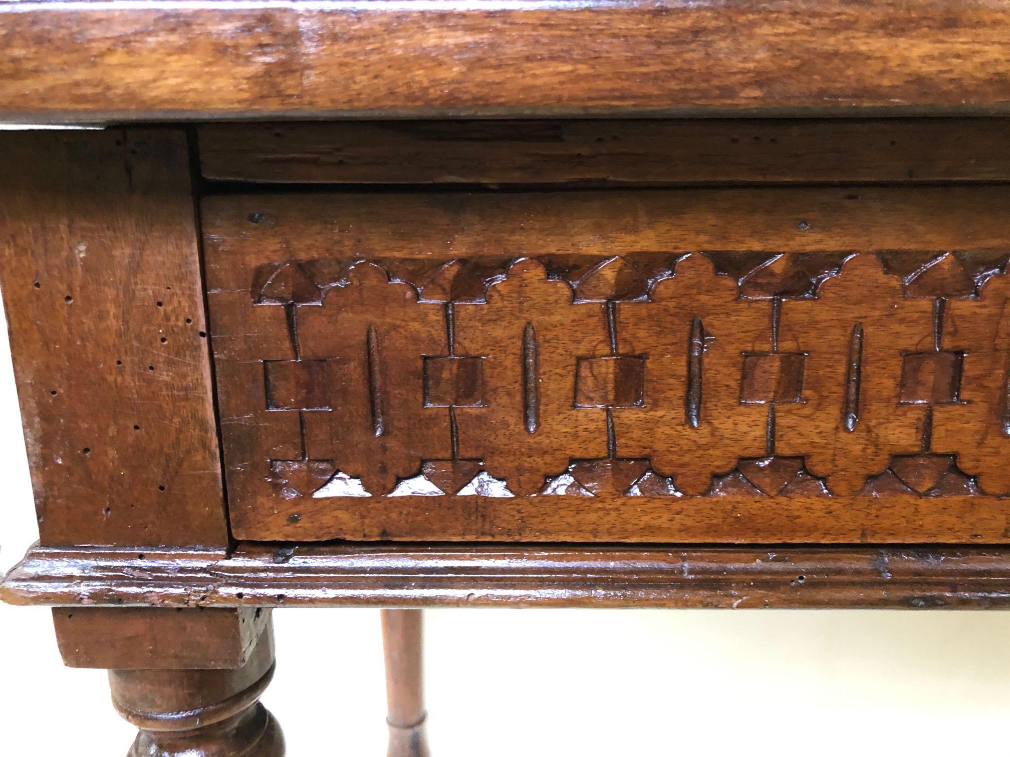 Original Italian Desk Table in Walnut with Perimeter Carvings from 1880 4