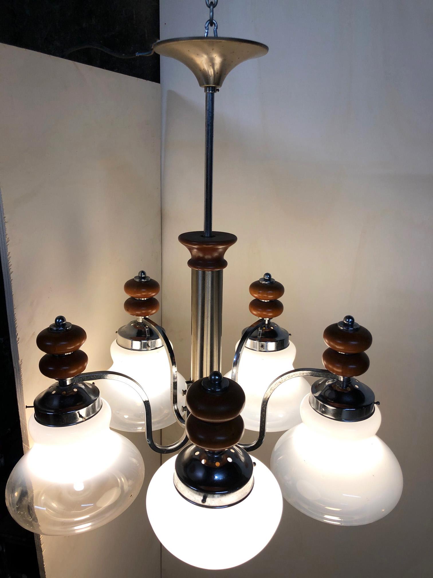 Original Italian Five-Light Chandelier from 1970 Chrome, Wood and Glass For Sale 7