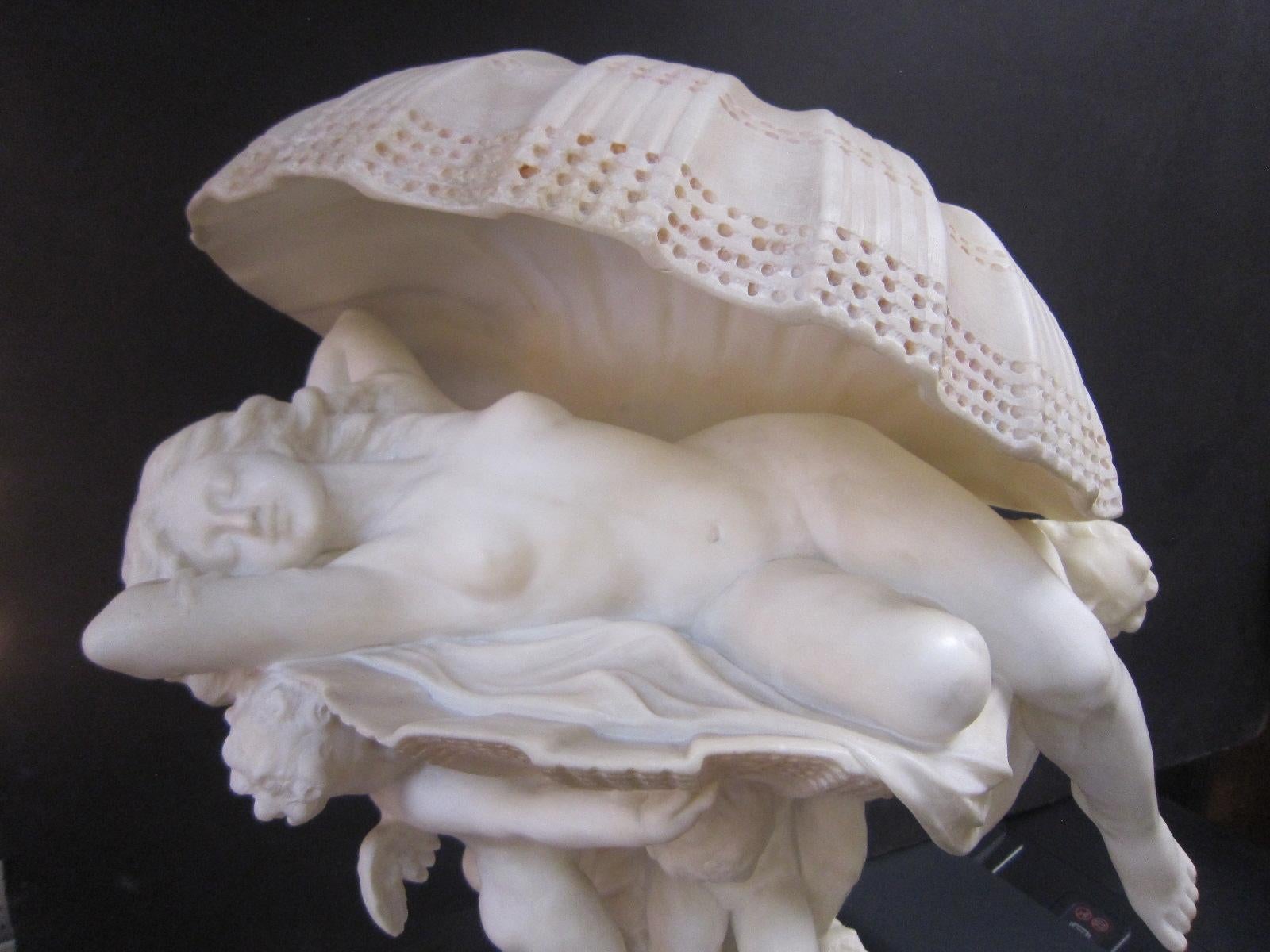 Art déco Sculpture/lampe italienne originale de nu sculptée à la main signée Umberto Stiaccini en vente
