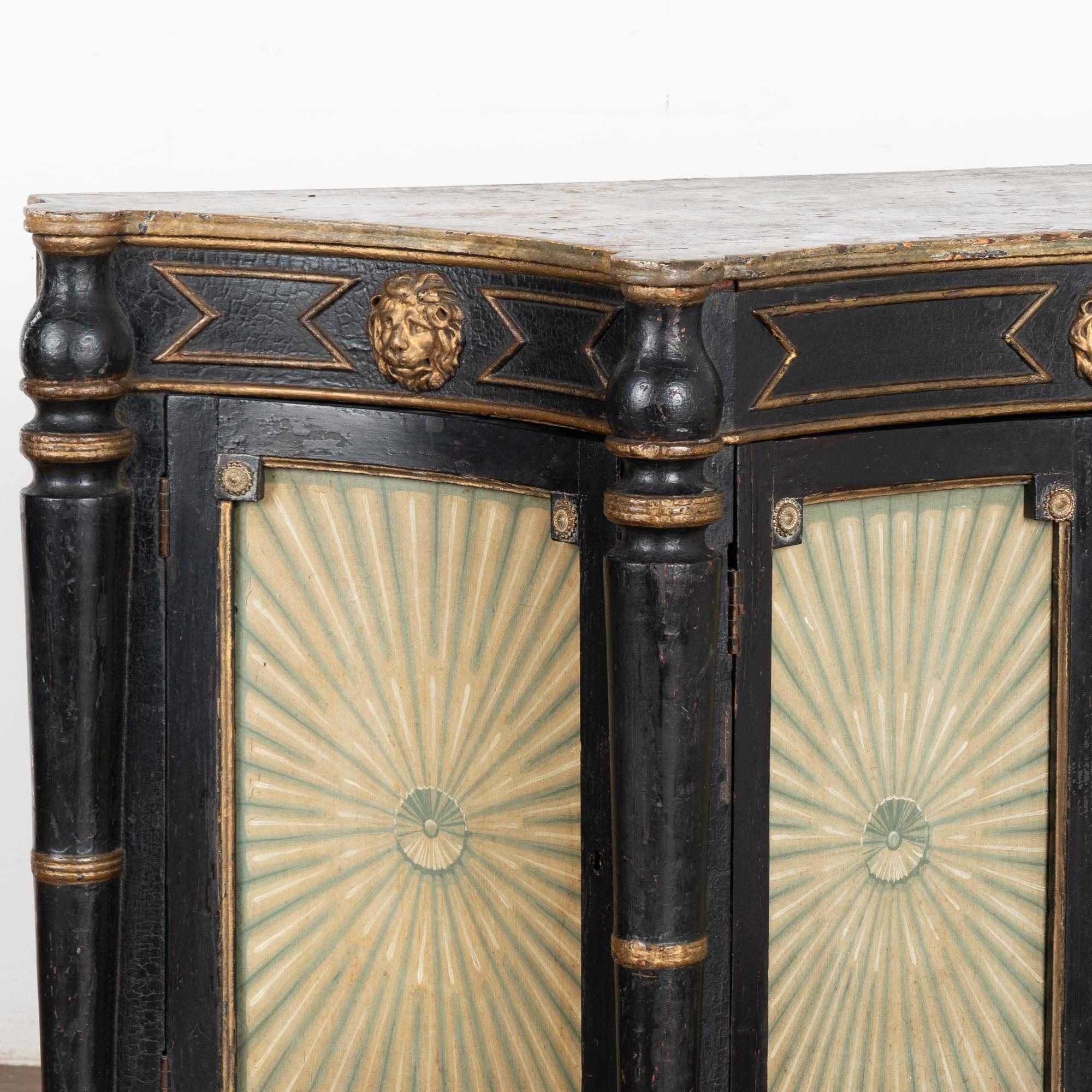 Original Italian Painted Sideboard with Four Concave Doors, circa 1820-40 2