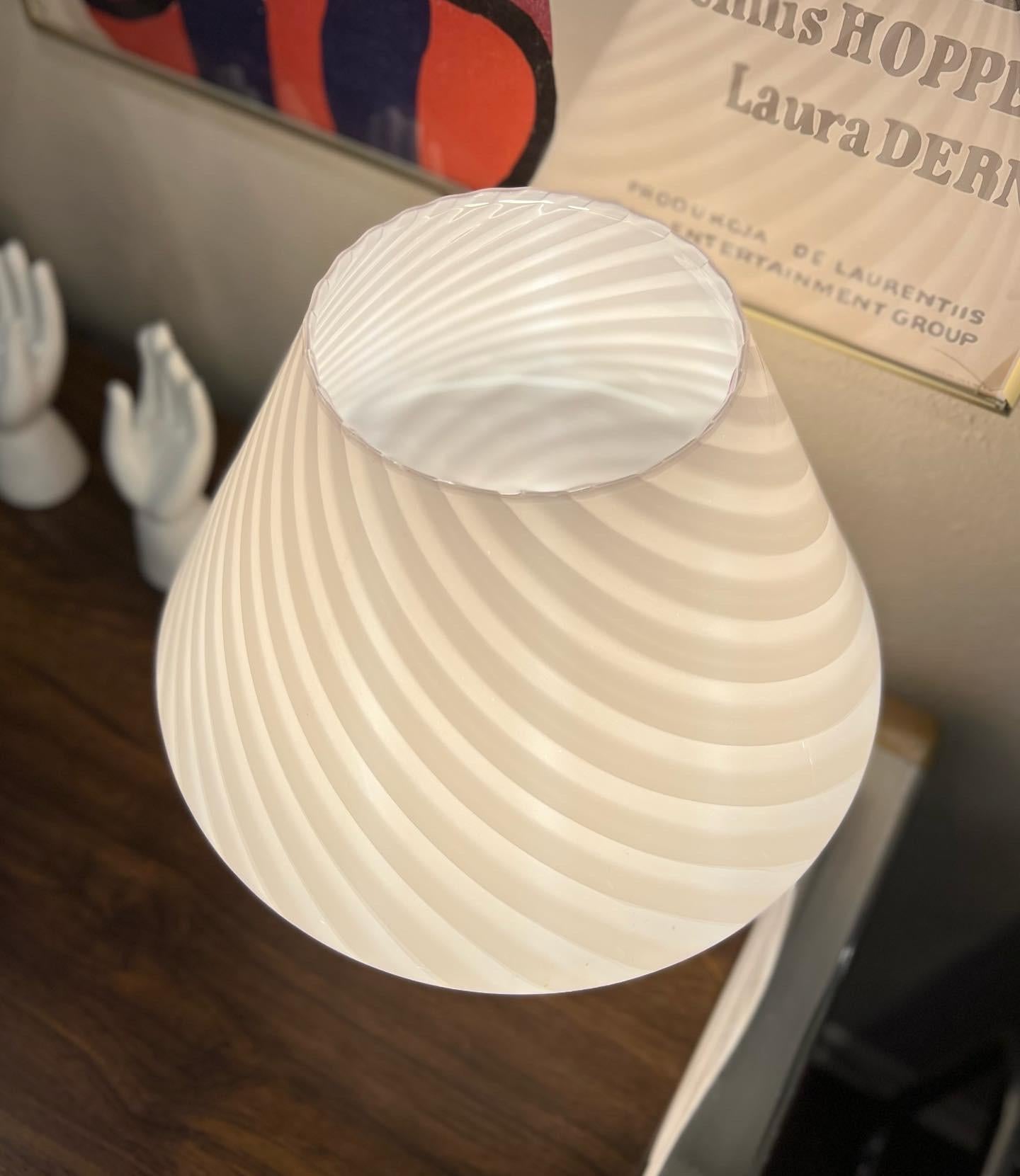 Lampe champignon italienne Vetri Murano fabriquée à la main Bon état à Houston, TX