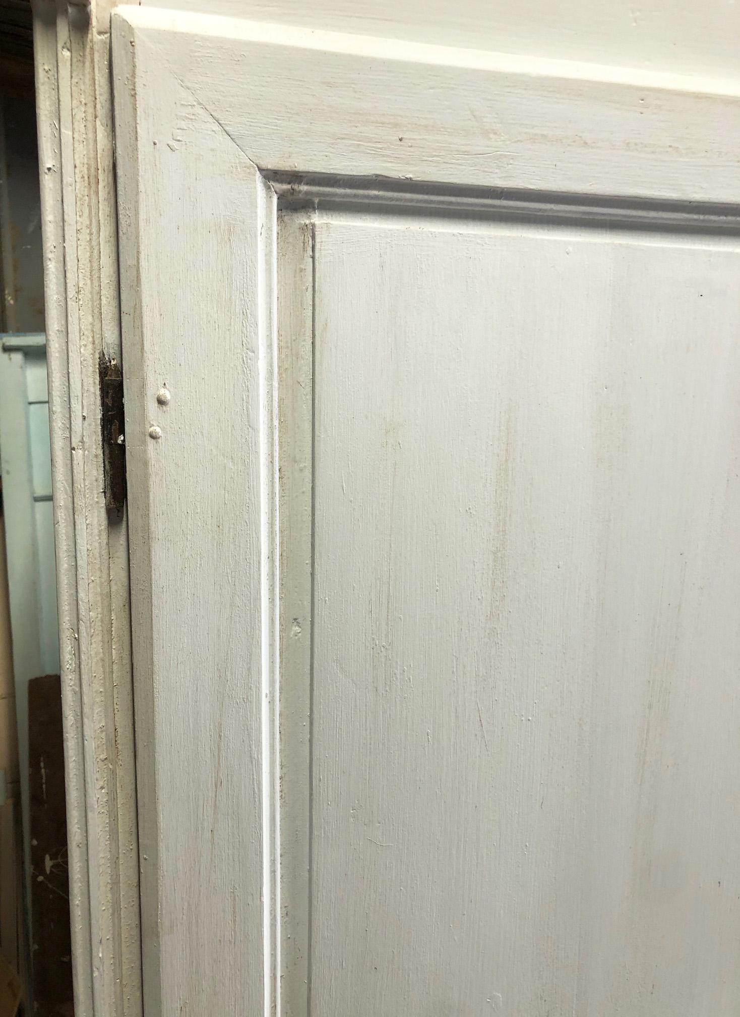 Original Italian Wardrobe from 1880, Shabby White, Removable, in Fir In Good Condition In Buggiano, IT