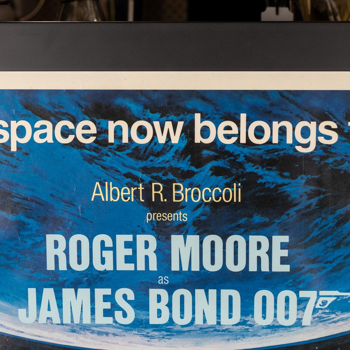 Original James Bond 007 'Moonraker' Film 'Us Advance' Poster, c.1979 In Good Condition In Royal Tunbridge Wells, Kent