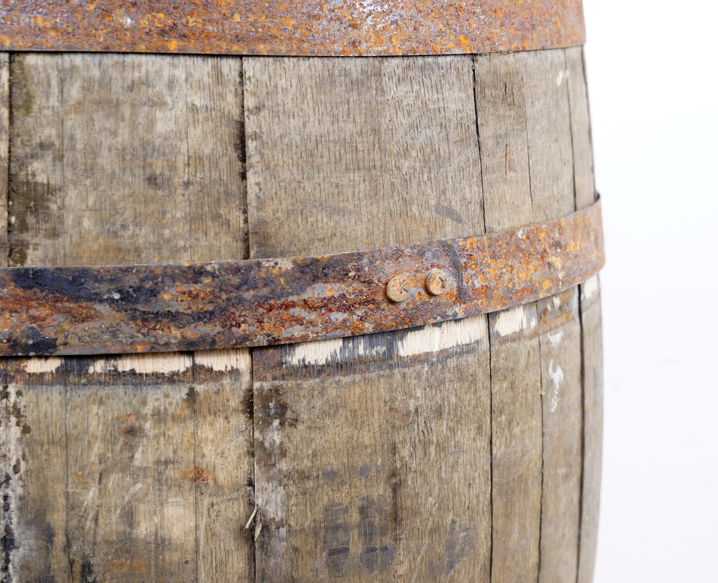 Original Jim Beam Whiskey Wood Bourbon Barrel Steel Straps In Fair Condition In New York, NY