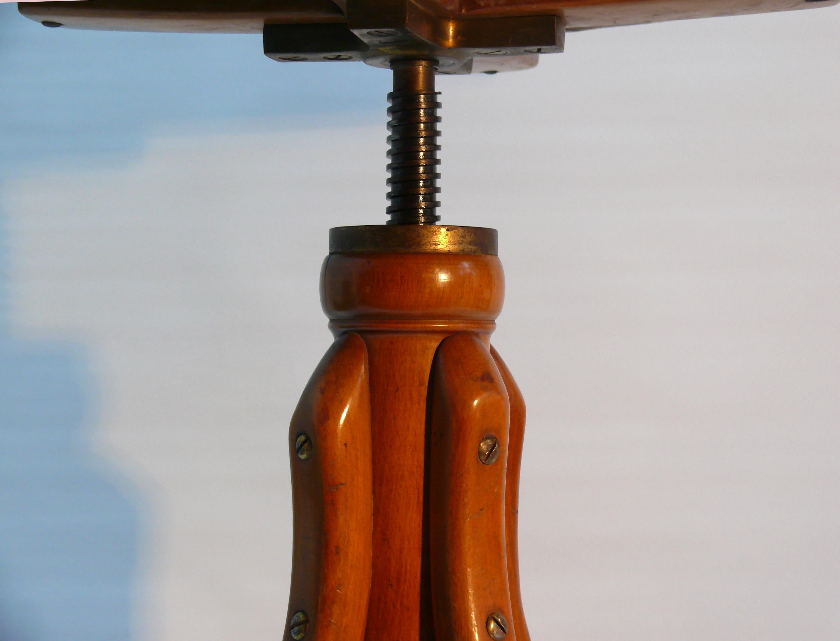 Original J.&J. Kohn Klavierhocker, Anfang 20. Jahrhundert im Angebot 3