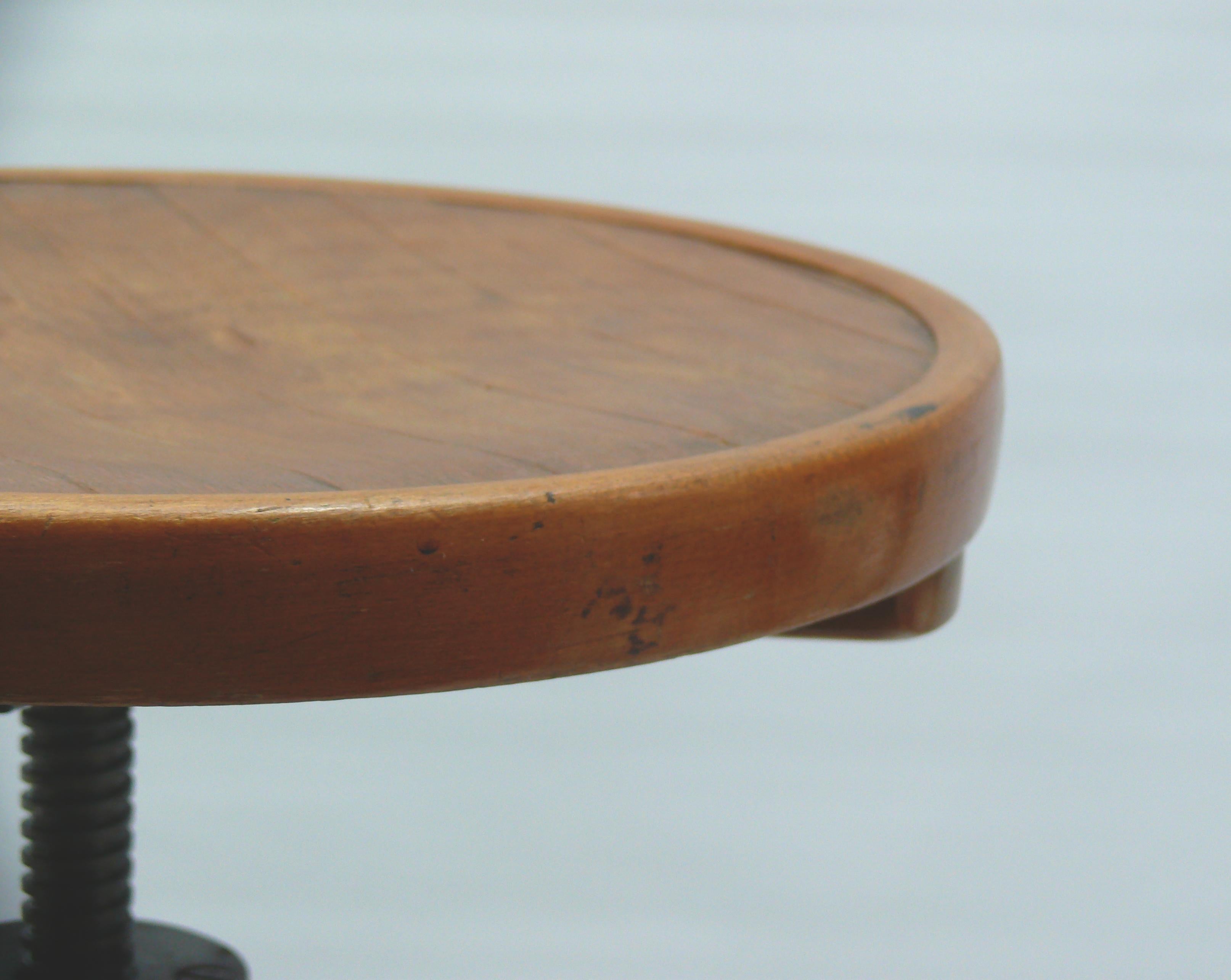 Original J.&J. Kohn Klavierhocker, Anfang 20. Jahrhundert (Holz) im Angebot