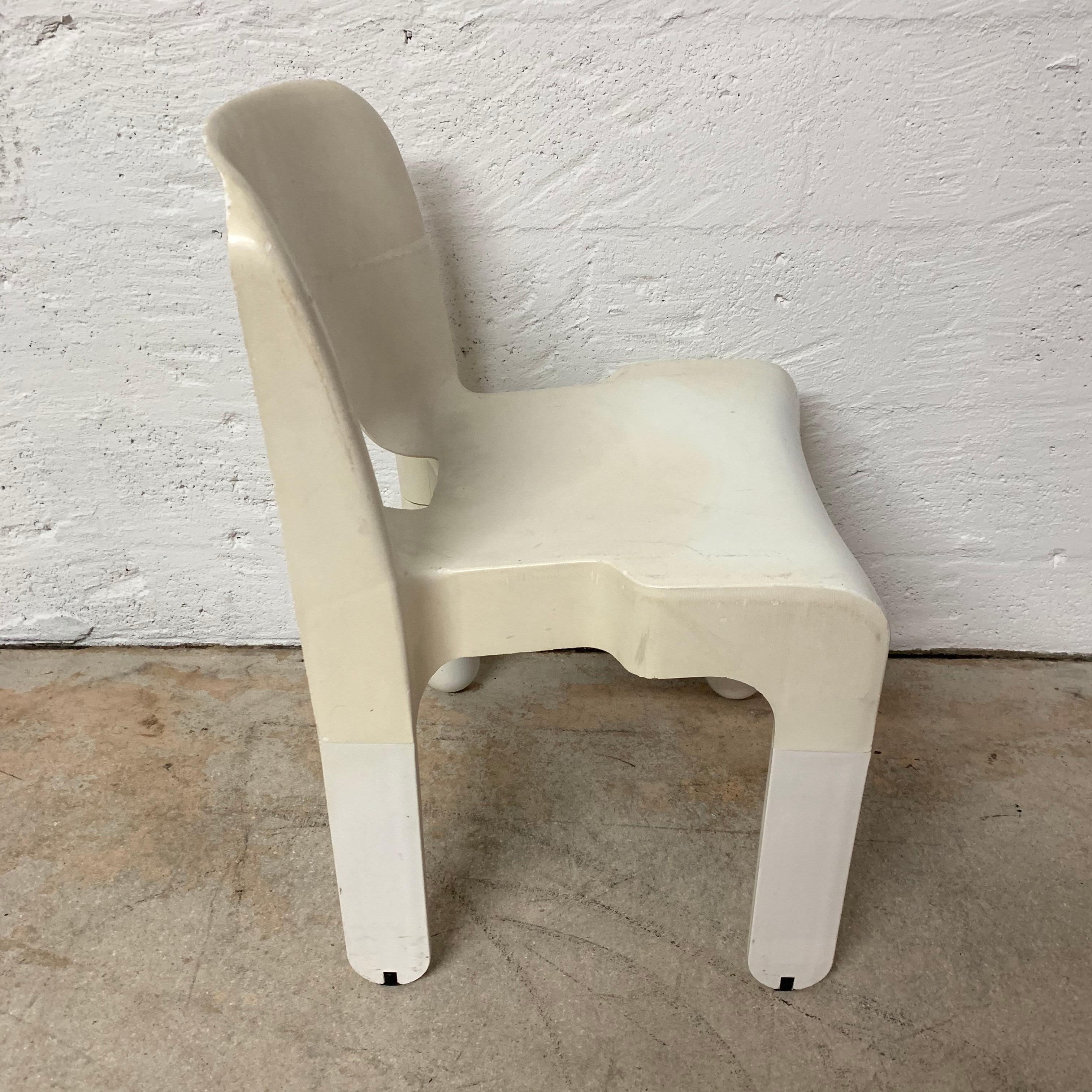 Original Joe Colombo Universale-Stuhl von Beylerian LTD für Kartell, Italien, 1960er Jahre im Zustand „Starke Gebrauchsspuren“ im Angebot in Miami, FL