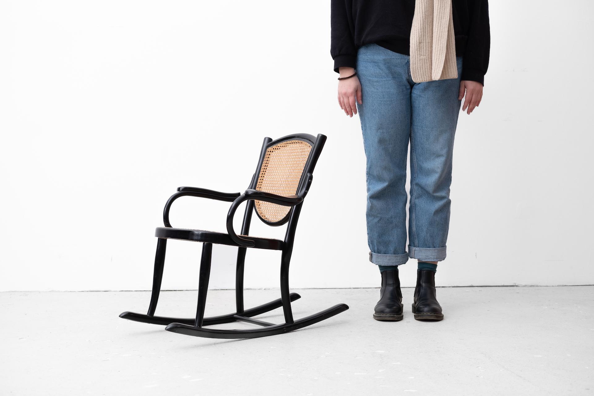 Original Jugendstil-Schaukelstuhl für Kinder, Gebrüder Thonet, Nr. 59 (1910) im Angebot 5