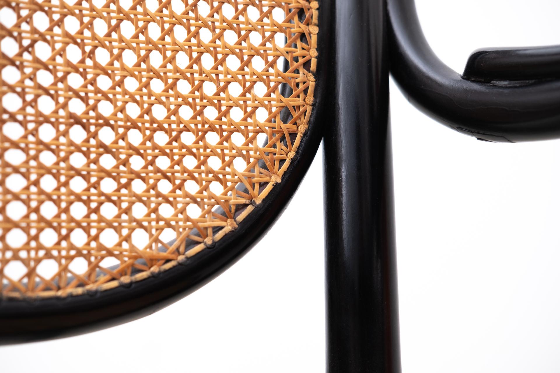 Original Jugendstil-Schaukelstuhl für Kinder, Gebrüder Thonet, Nr. 59 (1910) im Angebot 11