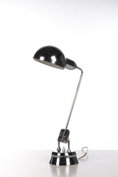 Lampe Jumo 600 sélectionnée par Charlotte Perriand