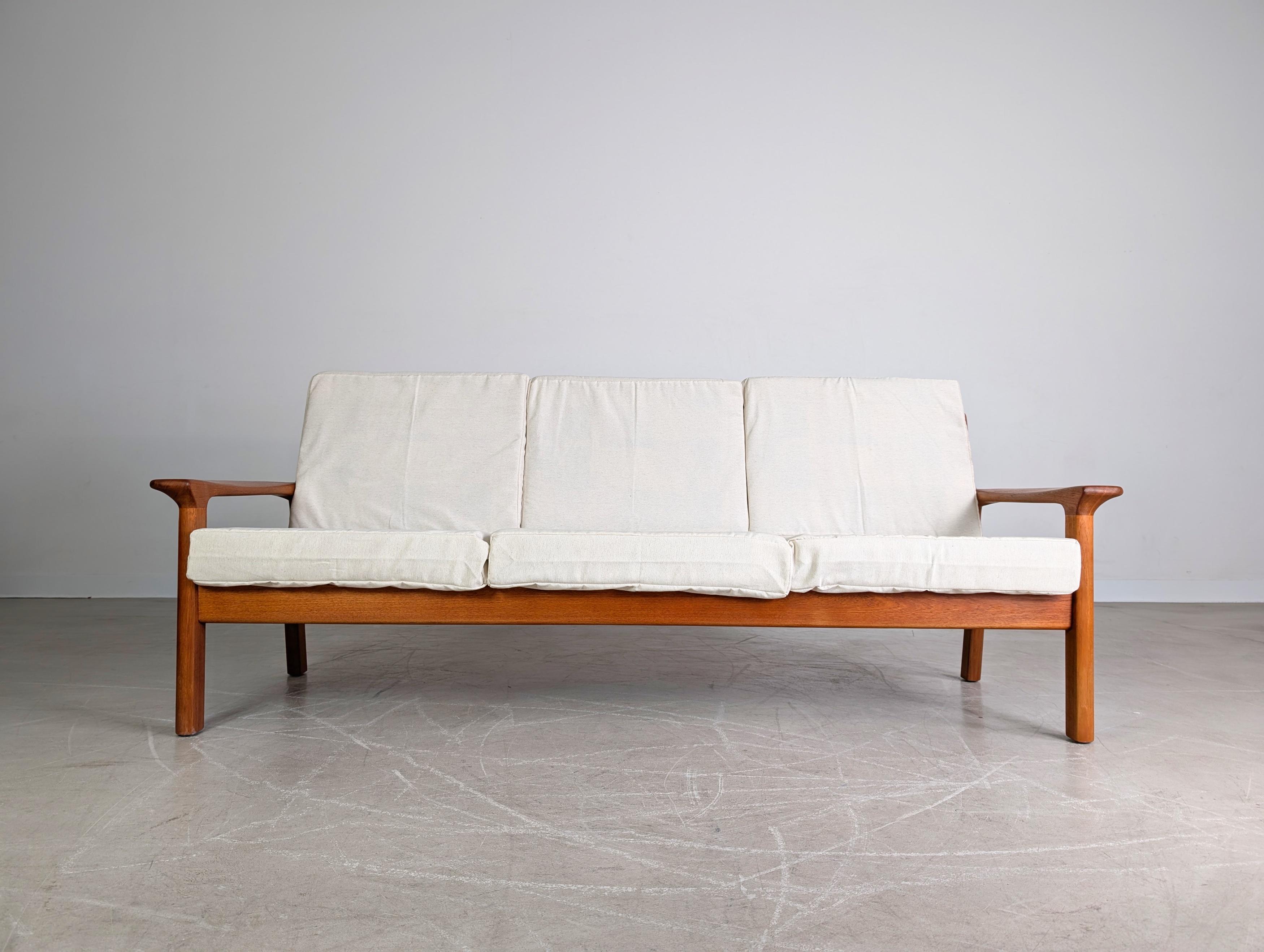 Mid-Century Modern Original Juul Kristensen Midcentury Sofa Glostrup Couch Teak 1960 For Sale