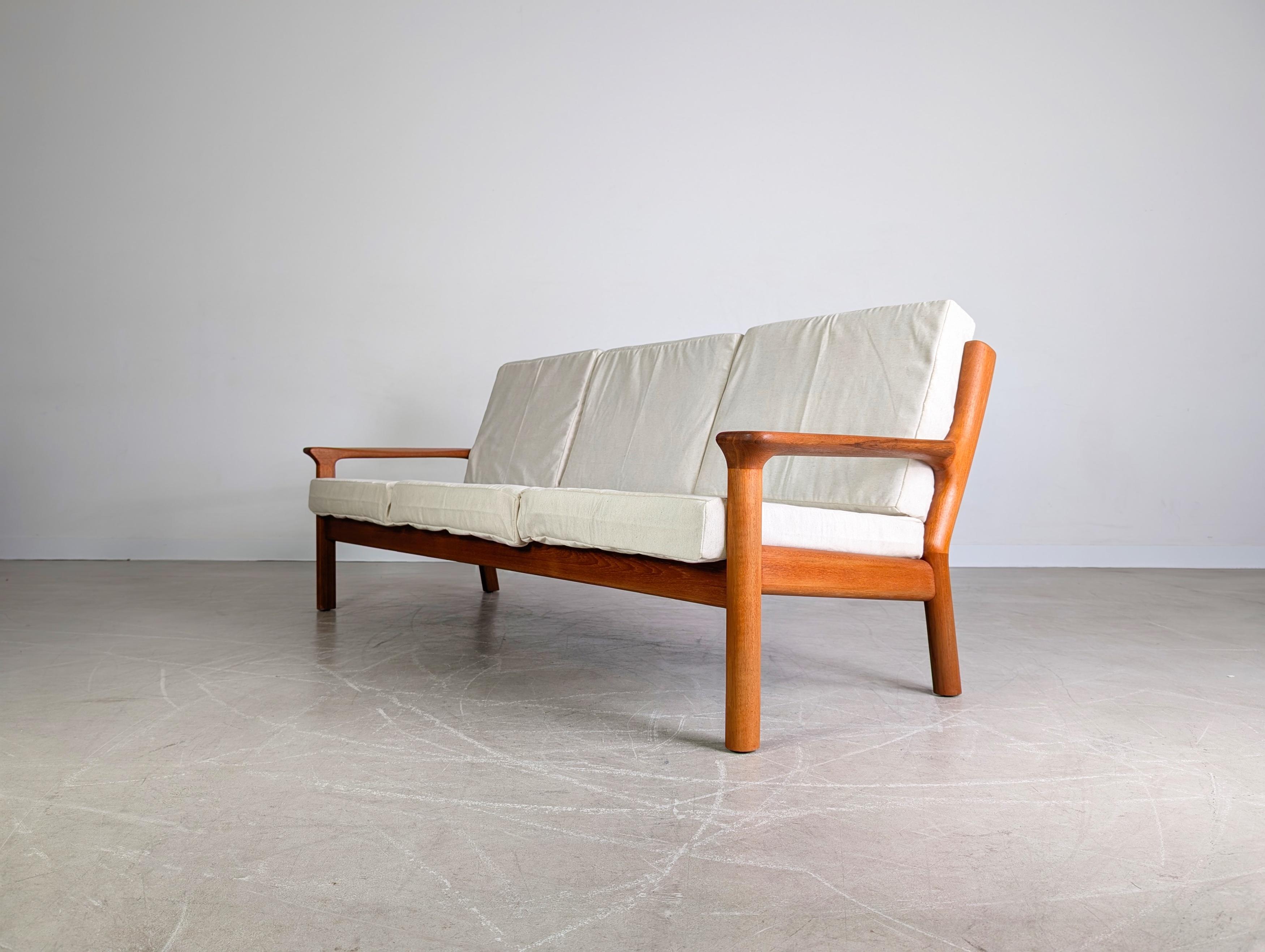 Danish Original Juul Kristensen Midcentury Sofa Glostrup Couch Teak 1960 For Sale