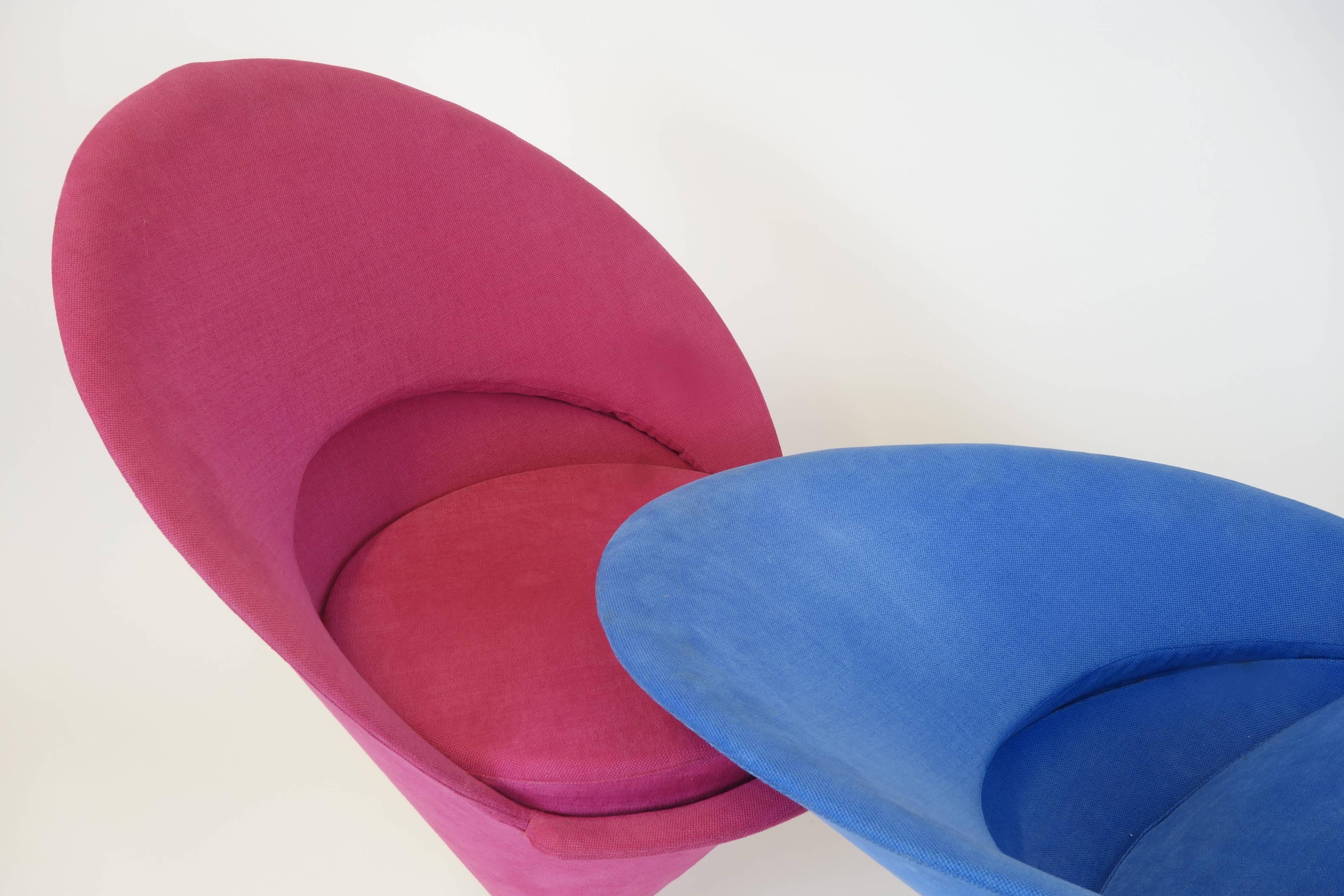 Mid-20th Century Original K1 Cone Chairs Design Blue Red by Verner Panton, Denmark, 1950s For Sale