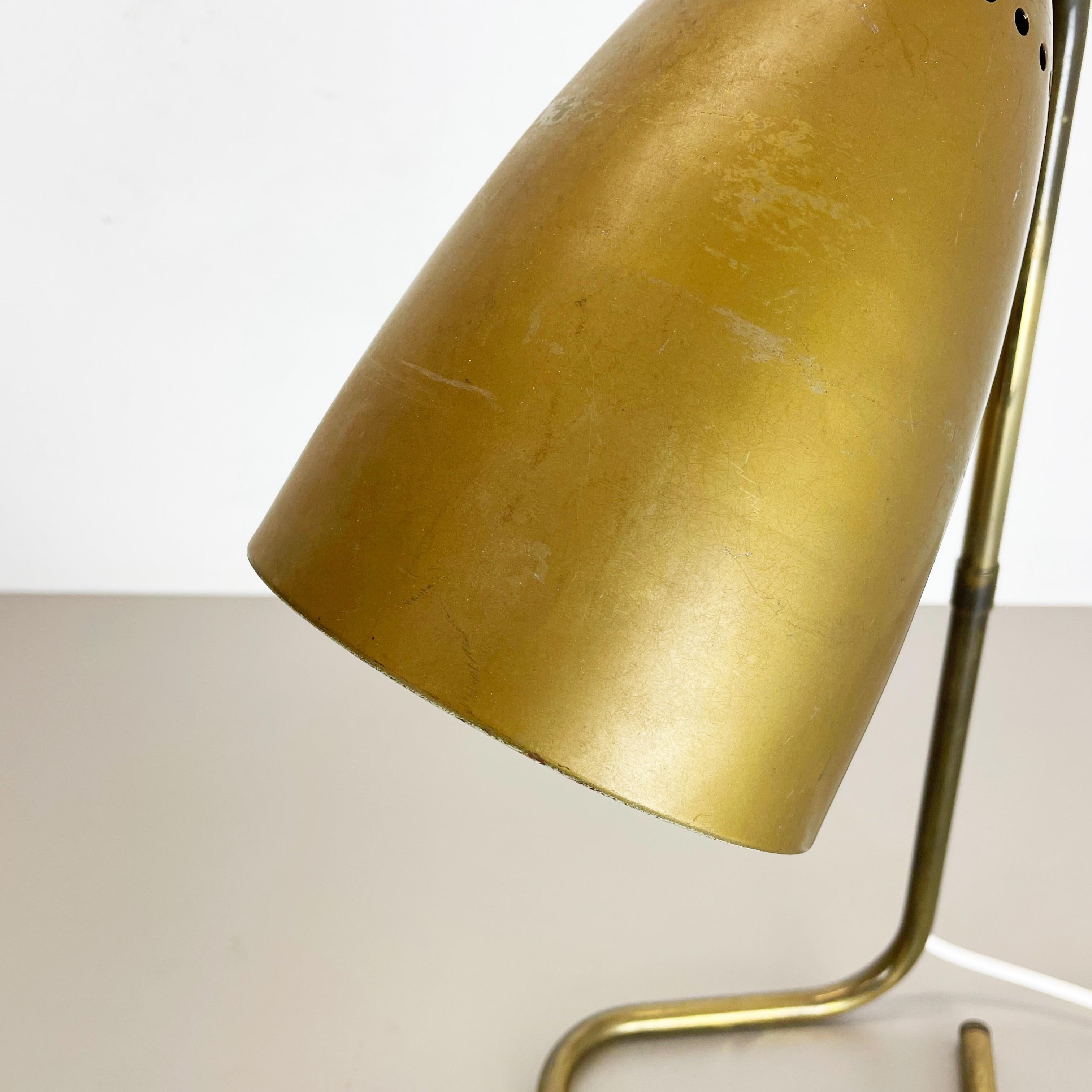 Original Kalmar Style Hollywood Regency Brass Table Light, Austria, 1950s In Fair Condition For Sale In Kirchlengern, DE