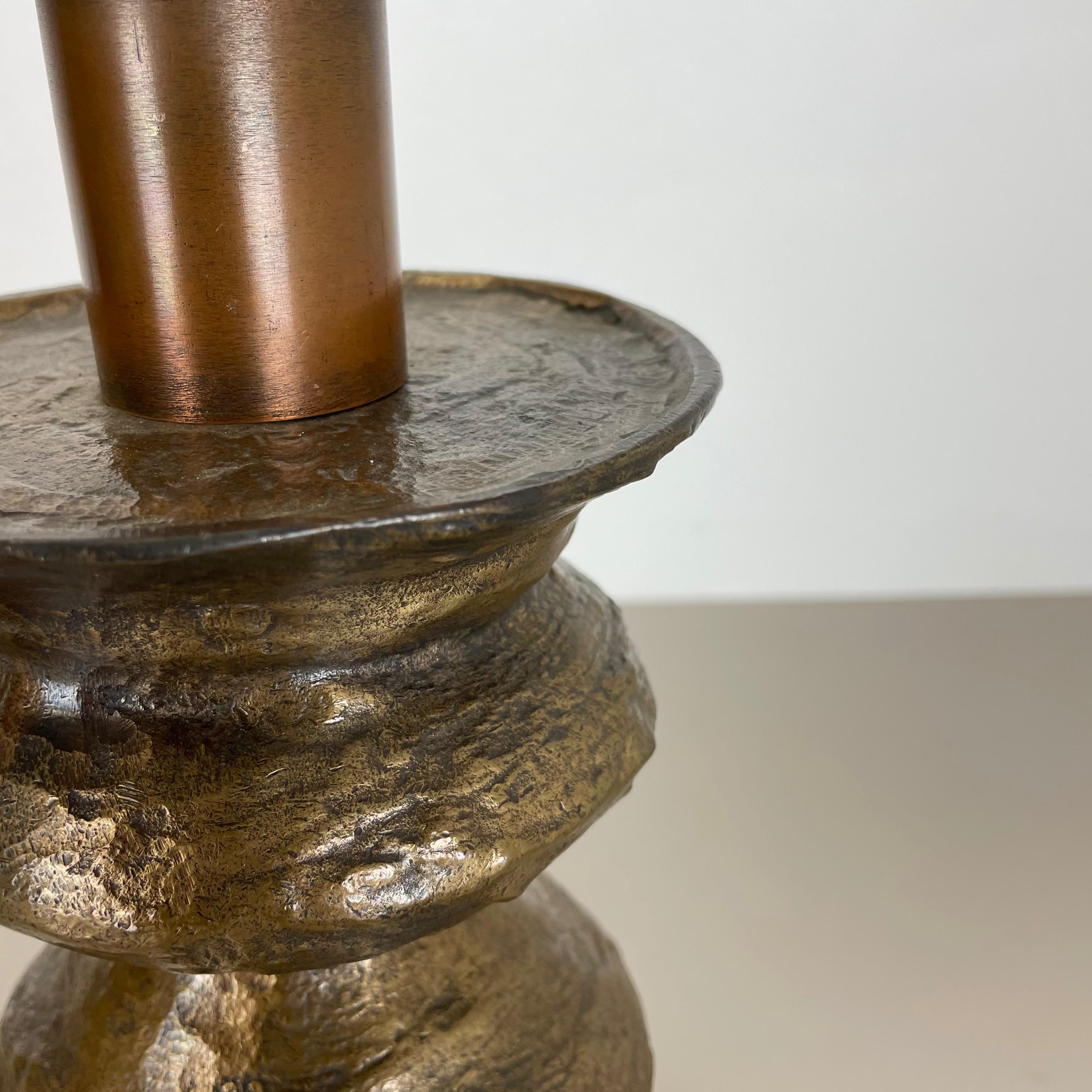 Lámpara de mesa original de bronce estilo Hollywood Regency Kalmar, Austria, años 60 en venta 8