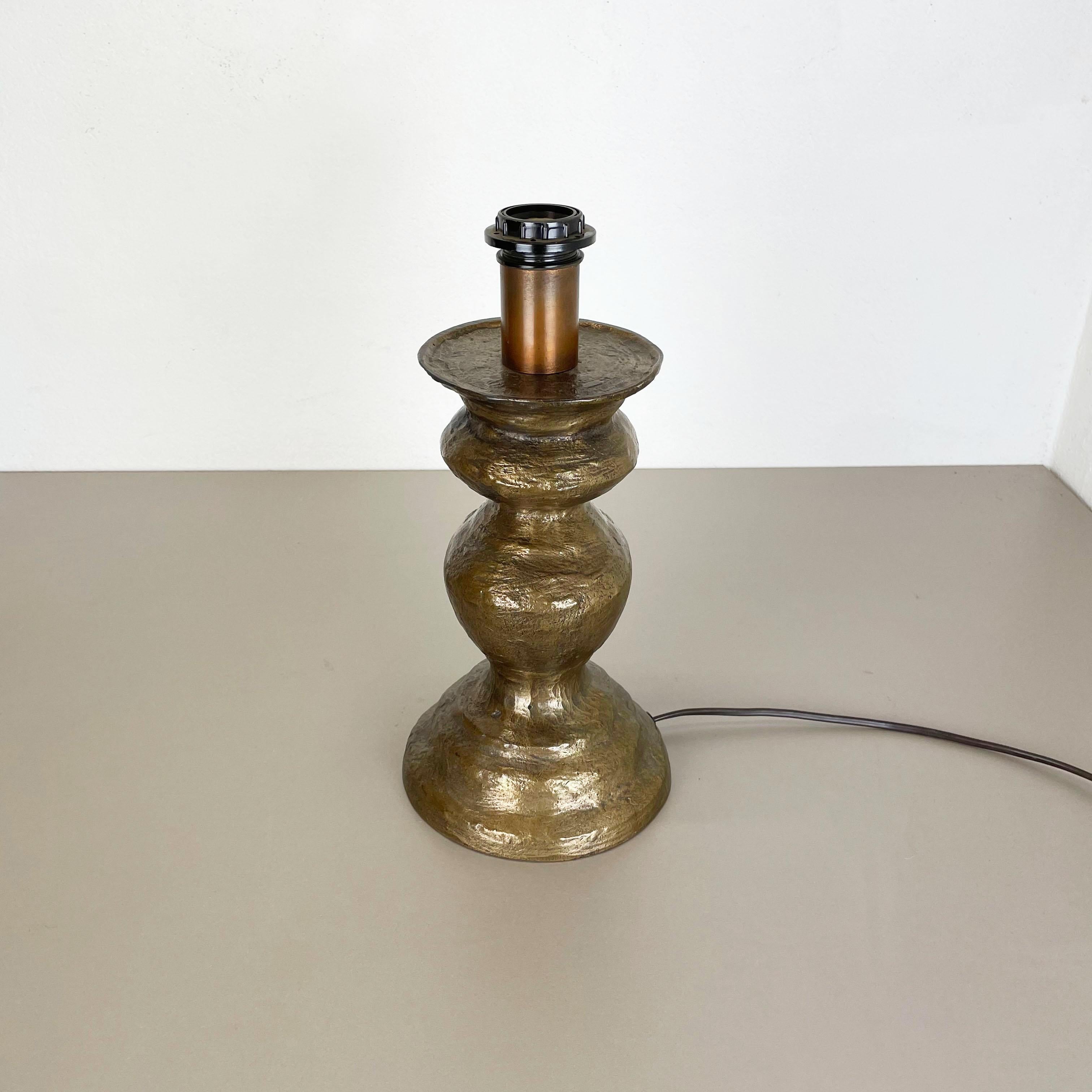 Original Kalmar Style Hollywood Regency Bronze Table Light, Austria, 1960s In Fair Condition For Sale In Kirchlengern, DE