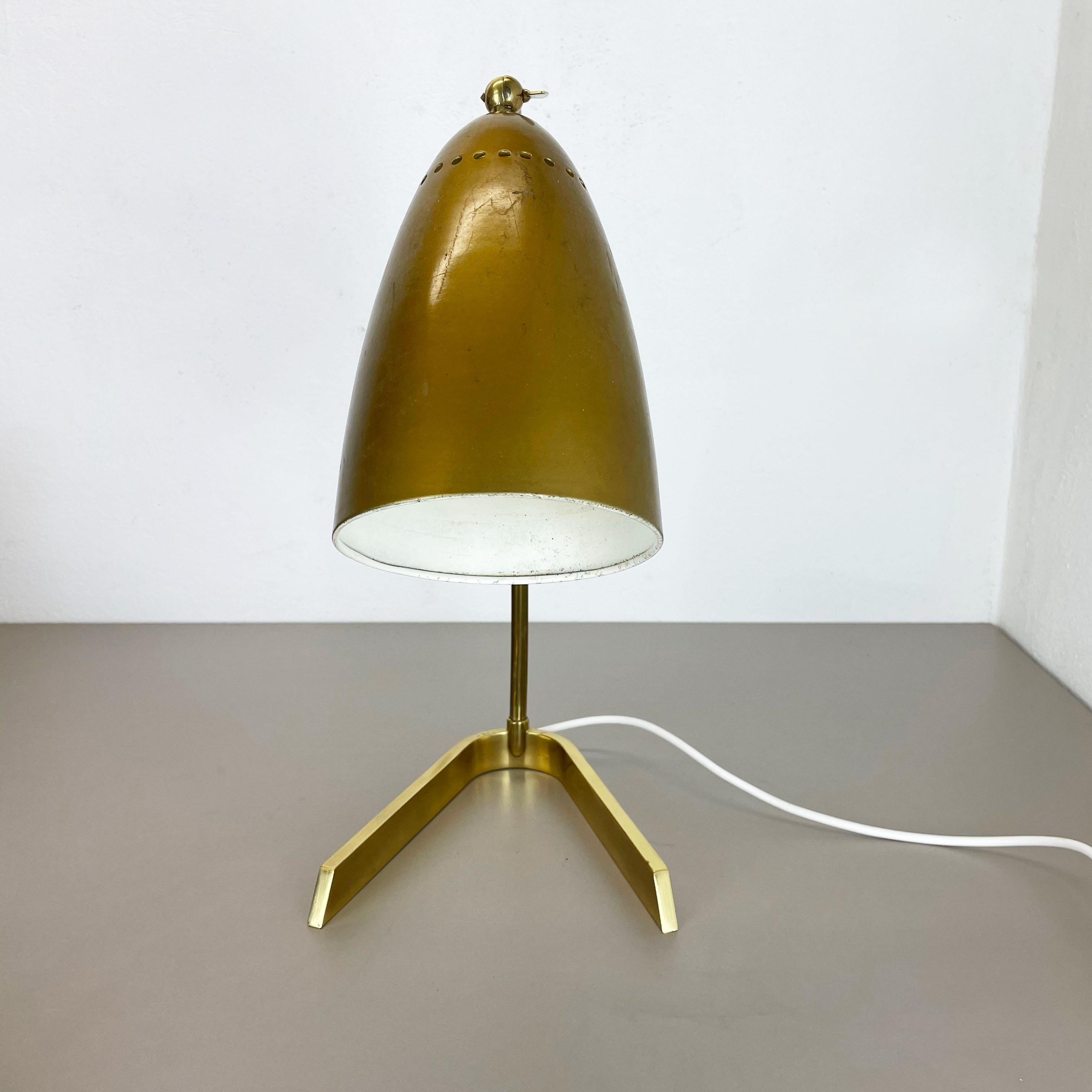 Original Kalmar Style Hollywood Regency Brass Table Light, Austria, 1960s In Fair Condition For Sale In Kirchlengern, DE
