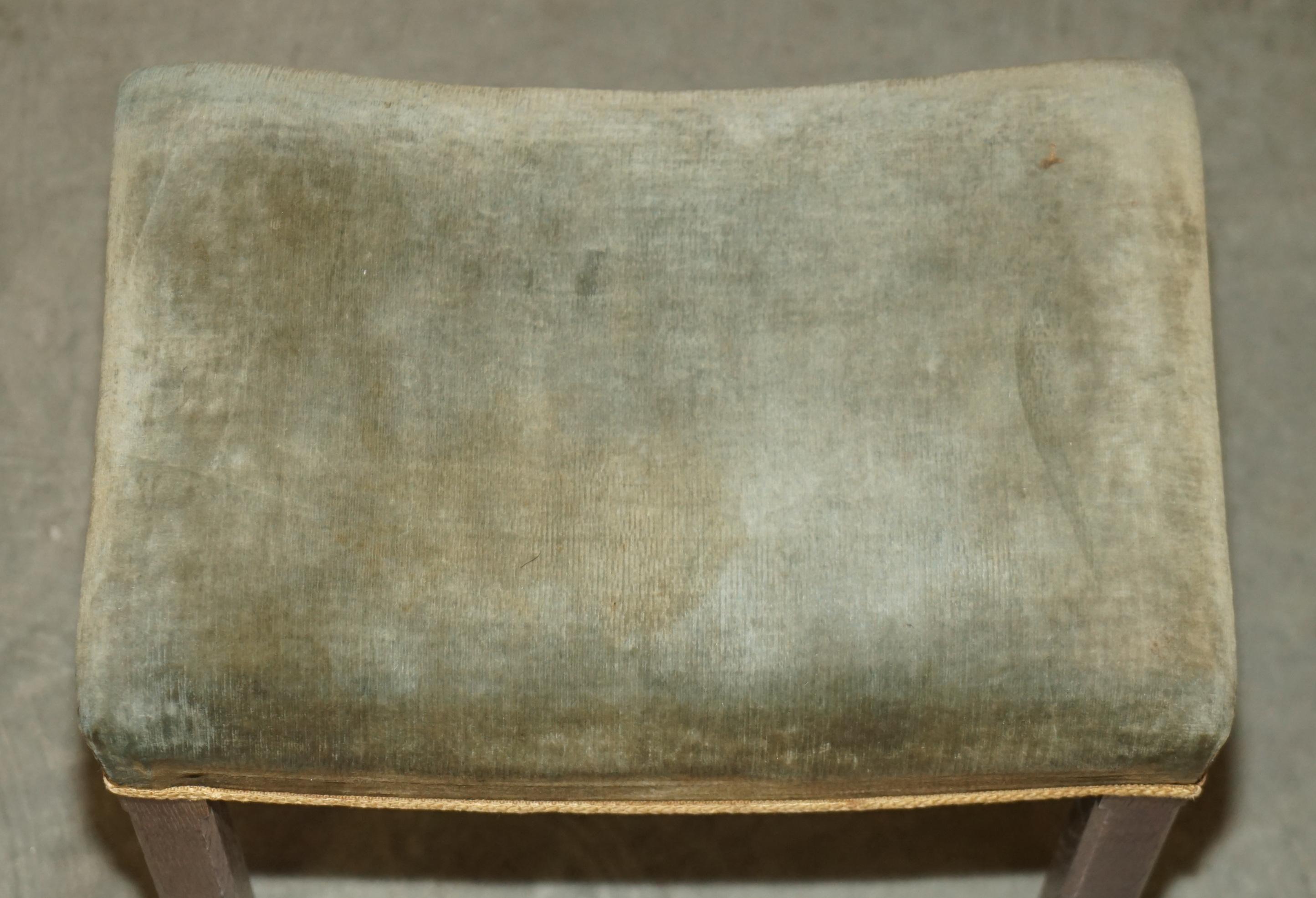 Original King George VI Coronation Stool 1937 Limed Oak By Waring & Gillow In Good Condition For Sale In West Sussex, Pulborough