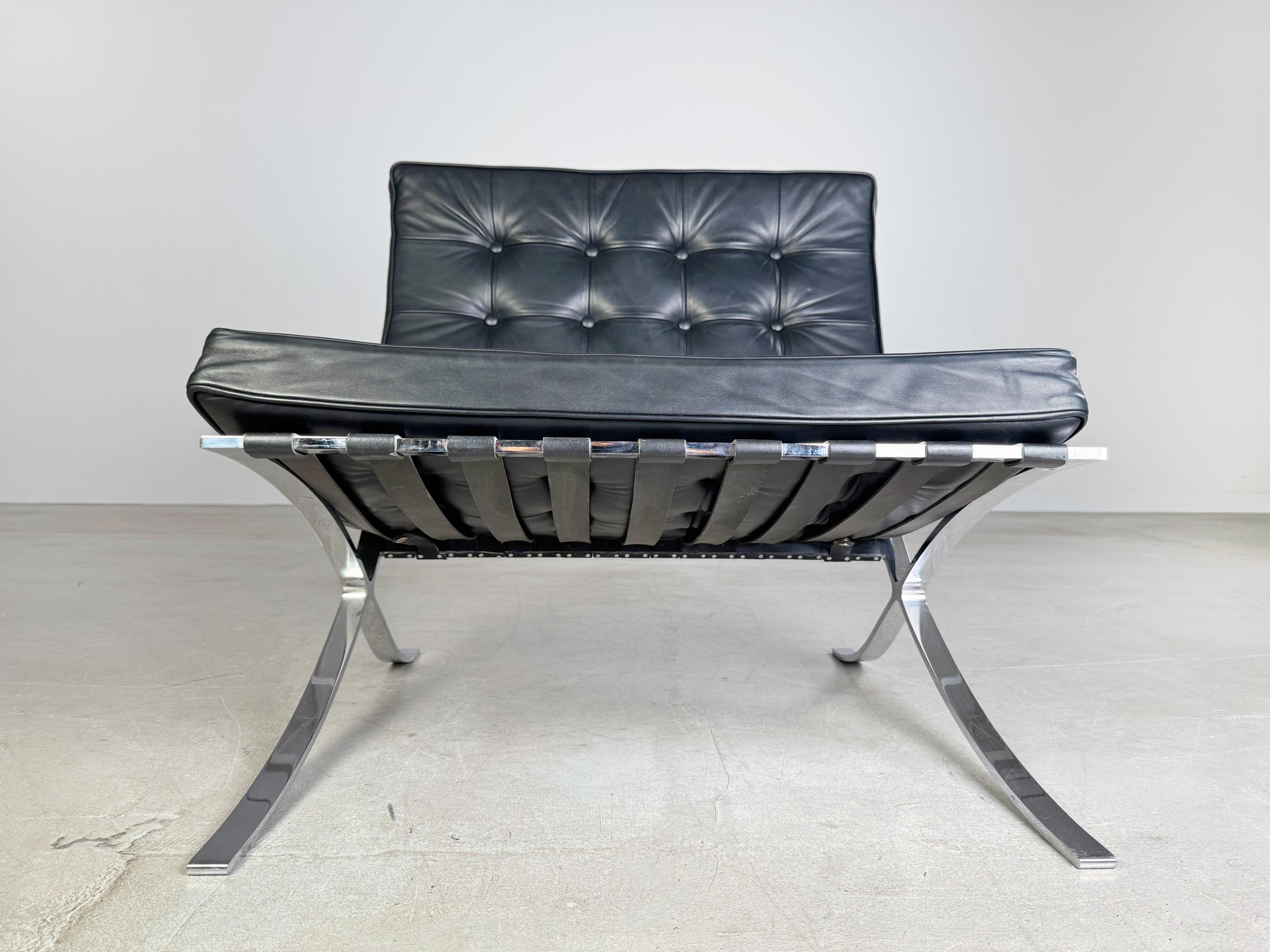 Mid-Century Modern Original Knoll Intenational Barcelona chair Mies van der Rohe