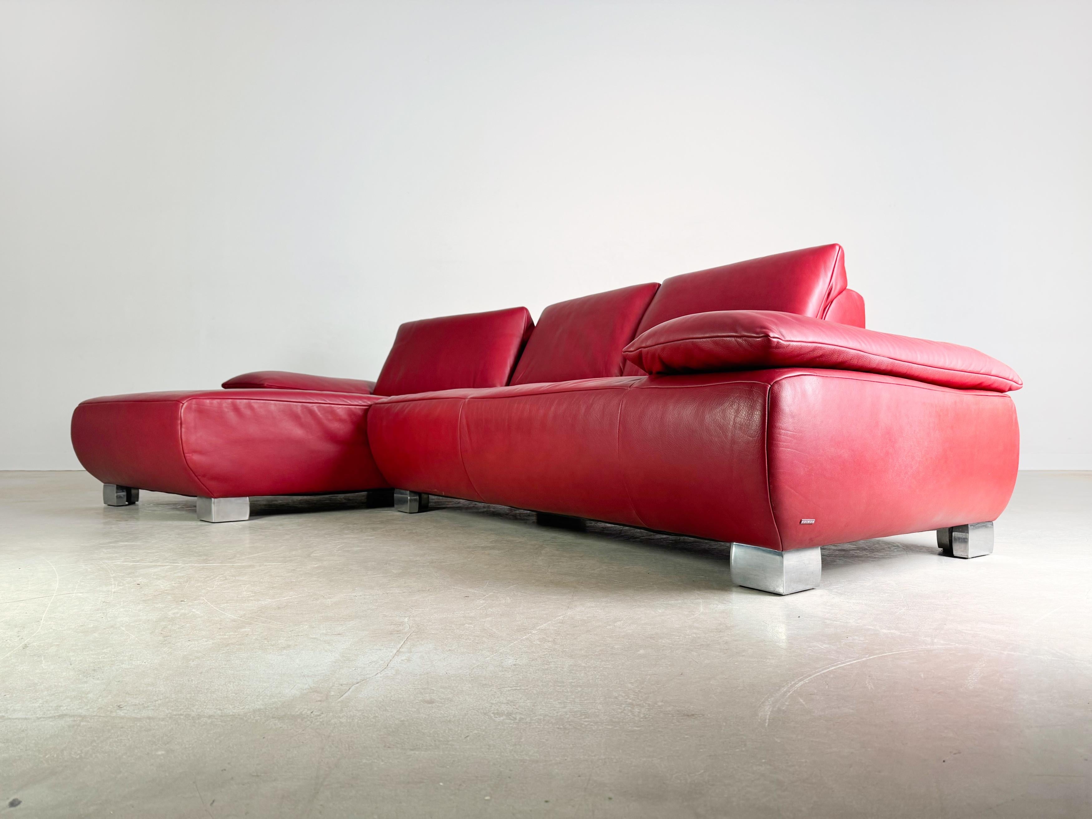 Divano originale Koinor Volare Divano di design Divano in pelle rosso ad angolo in vendita 3