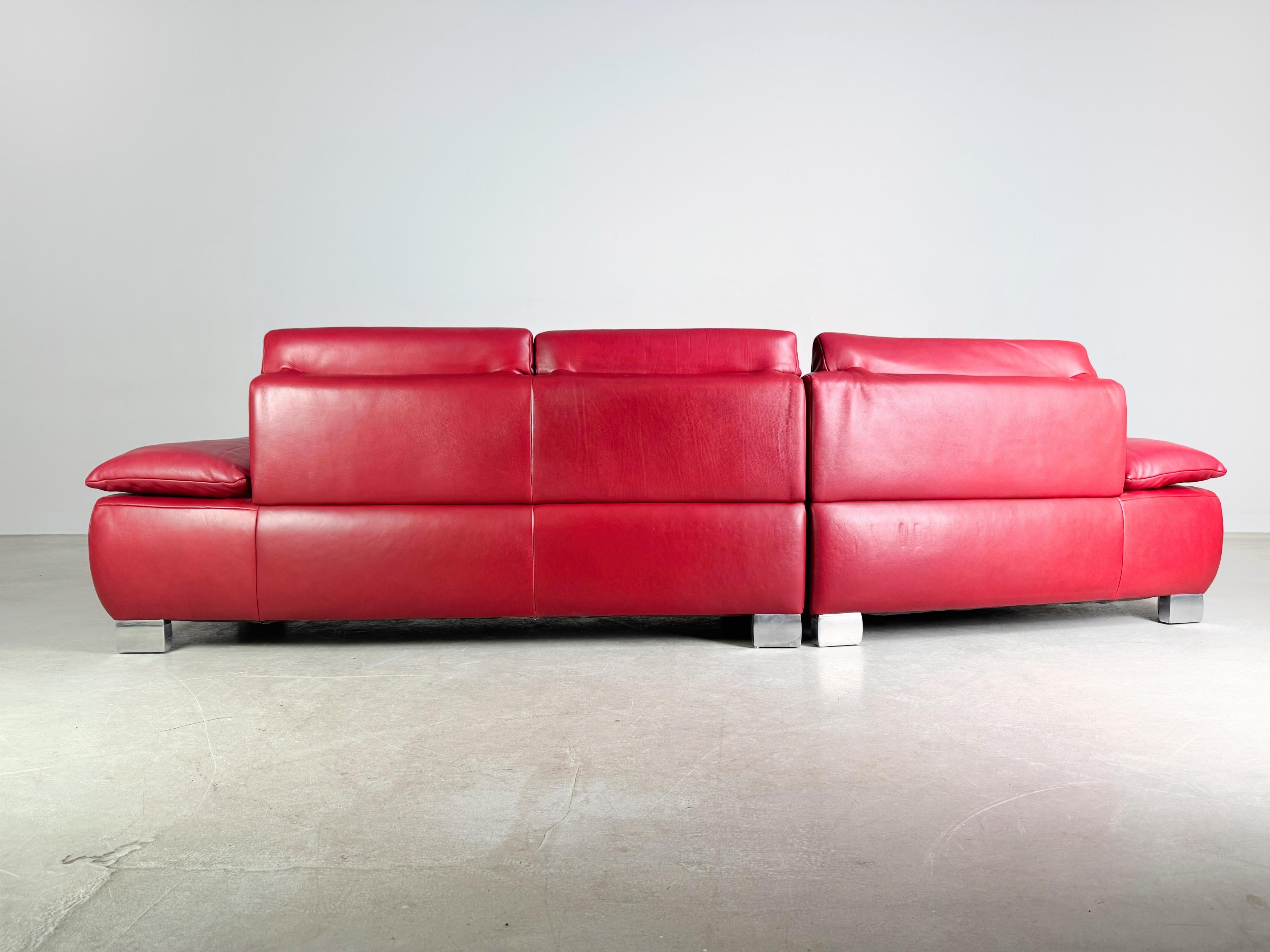 Divano originale Koinor Volare Divano di design Divano in pelle rosso ad angolo in vendita 4