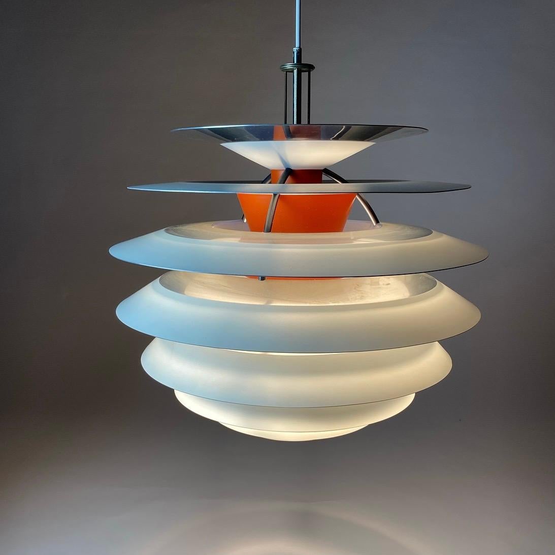 Danois Pendentif original Kontrast de Poul Henningsen pour Louis Poulsen, Danemark