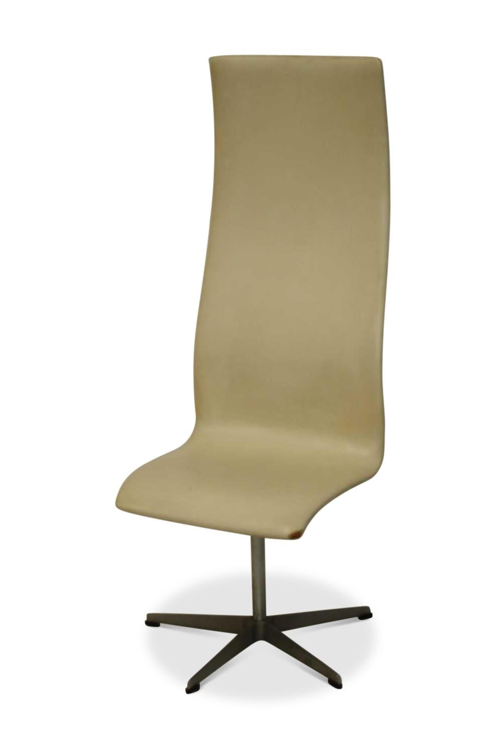 Danois Chaise Oxford étiquetée d'origine Arne Jacobsen pour Fritz Hansen en cuir crème en vente