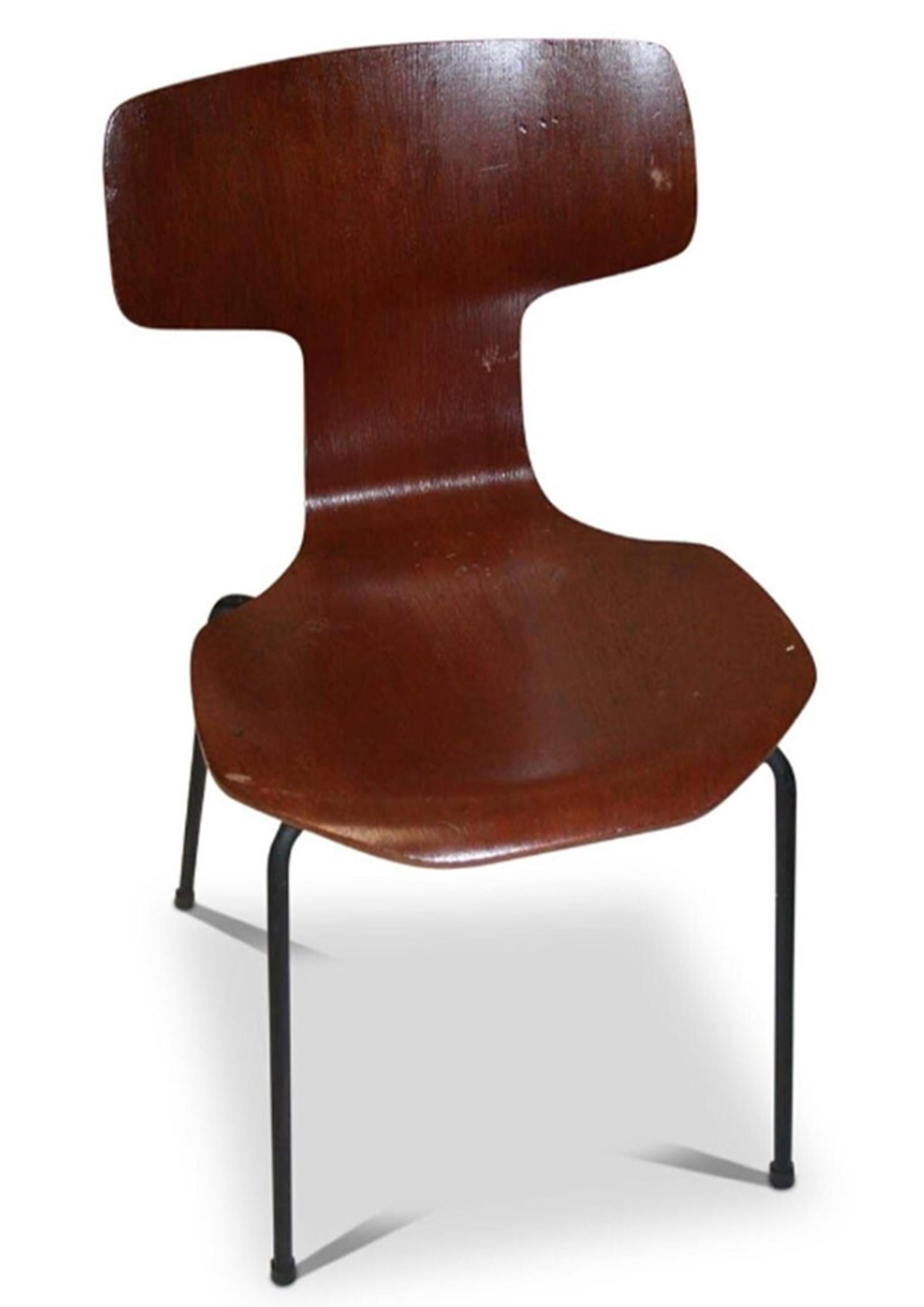 Original Labelled Arne Jacobsen für Fritz Hansen, Modell 3103, „Hammer-Stuhl“, 1965 (Gebeizt) im Angebot