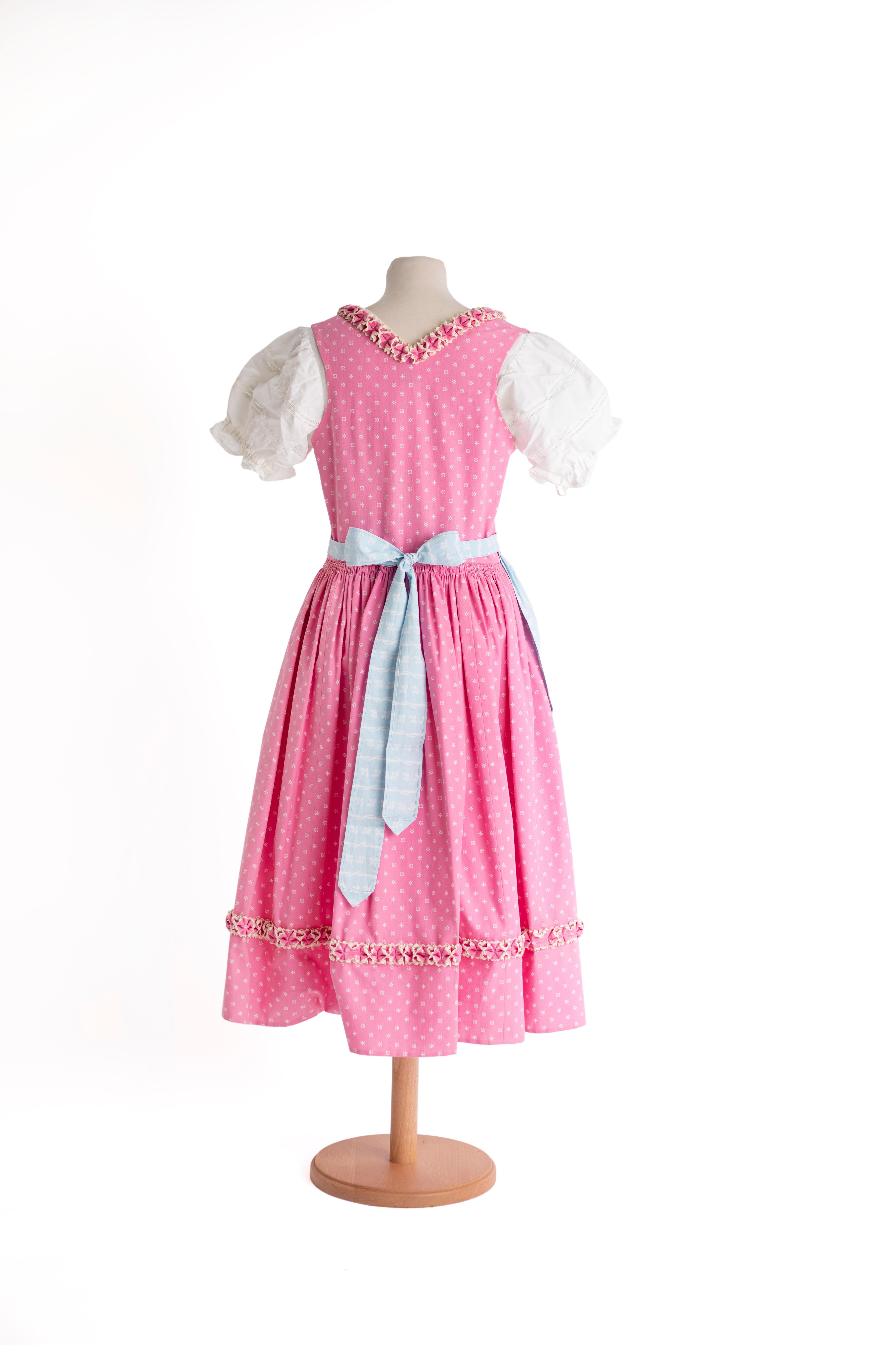 SPECIAL HOLIDAY PRICE: Original Lanz Dirndl vintage low-cut dress In Excellent Condition In Milano, IT