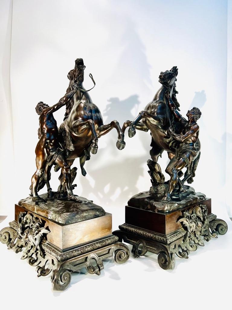 Pareja palaciega de bronces 