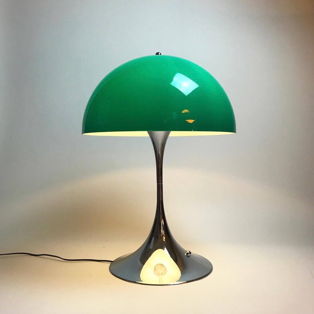 Original large Panthella table lamp by Verner Panton for Louis Poulsen, 1970s. In Good Condition In Haderslev, DK