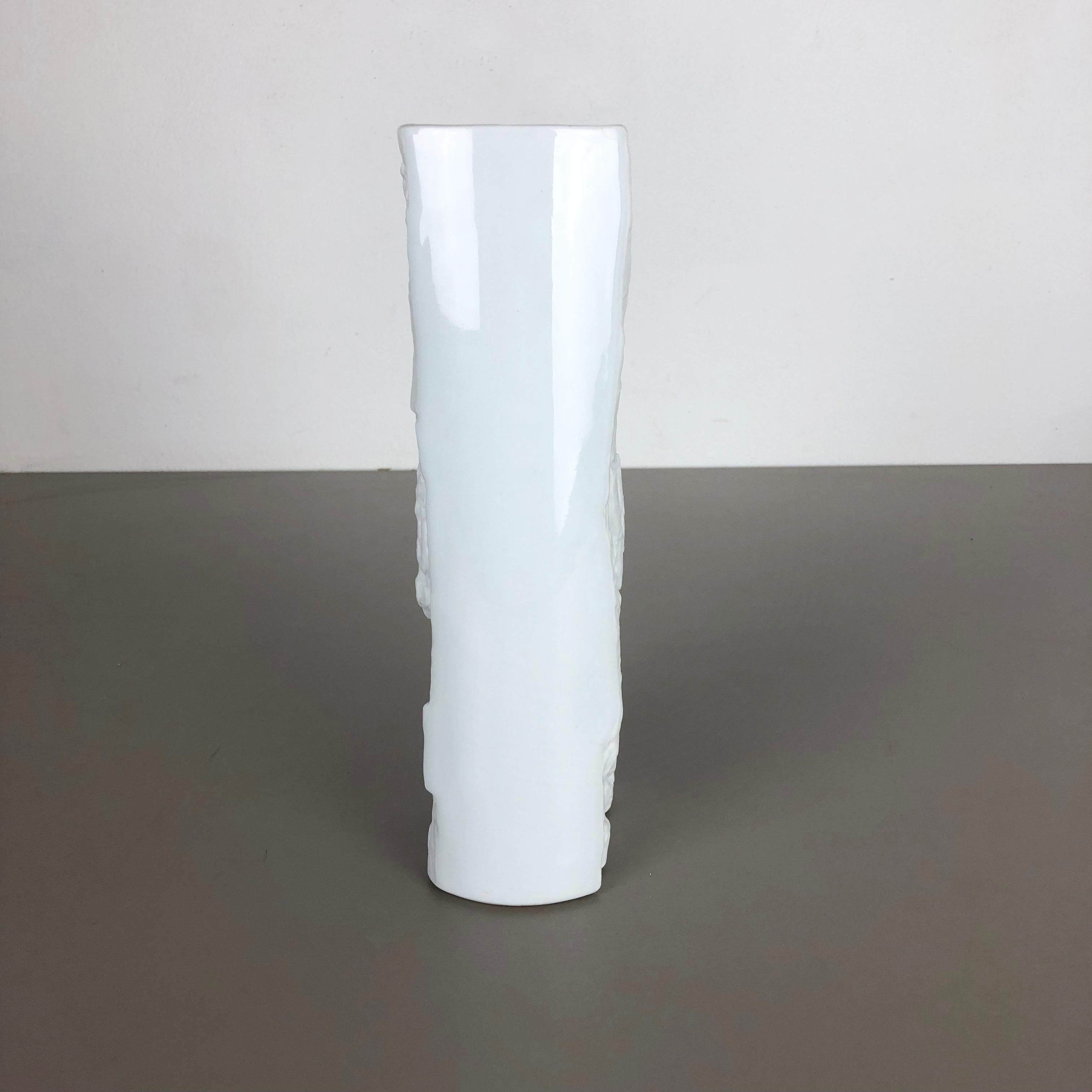 Porcelaine Grand vase d'art original en porcelaine OP fabriqué par Bareuther, Bavière, Allemagne, années 1970 en vente