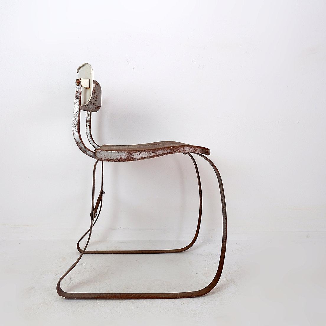 Chaise de santé industrielle originale de la fin des années 1930 en vente 4