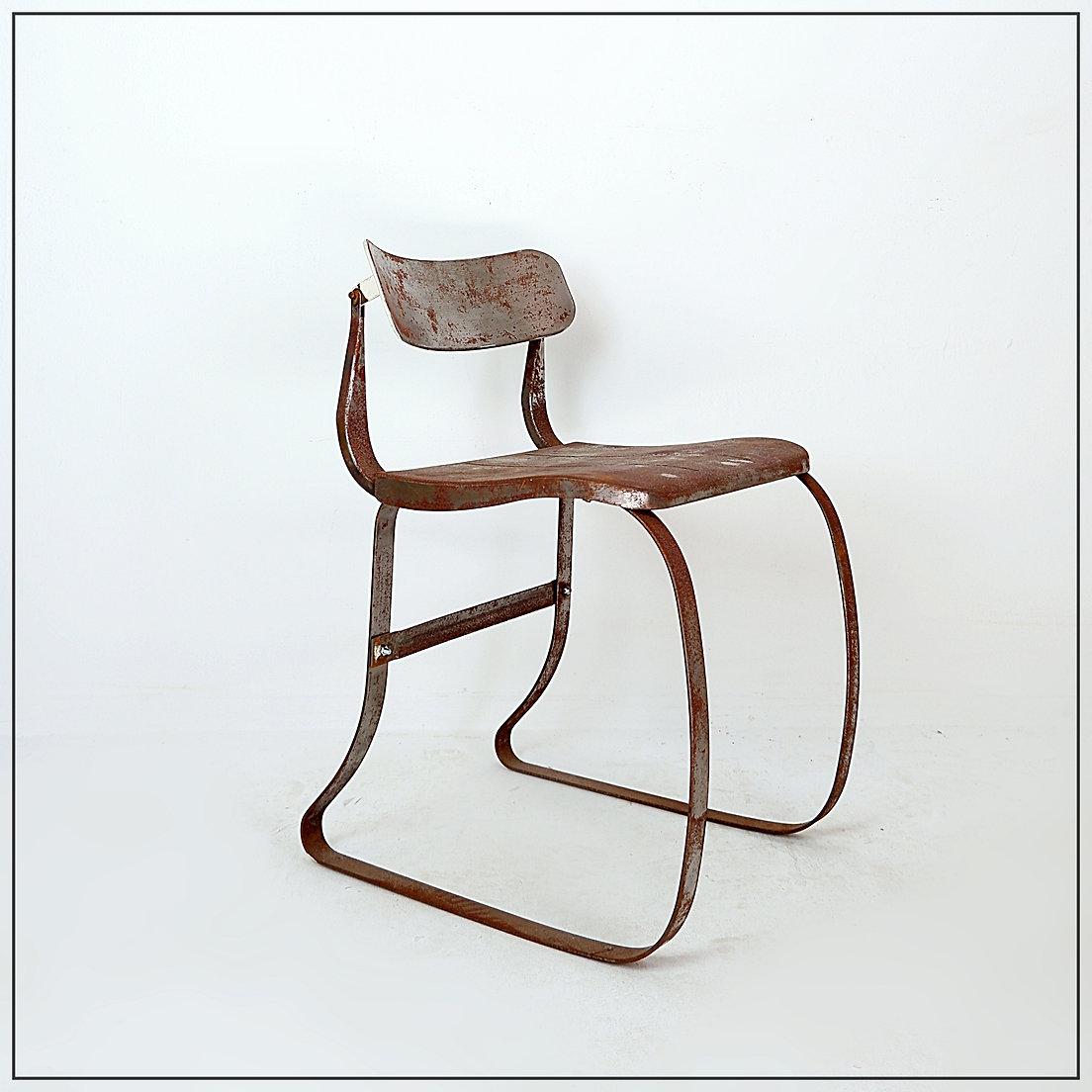Chaise de santé industrielle originale de la fin des années 1930 en vente 1